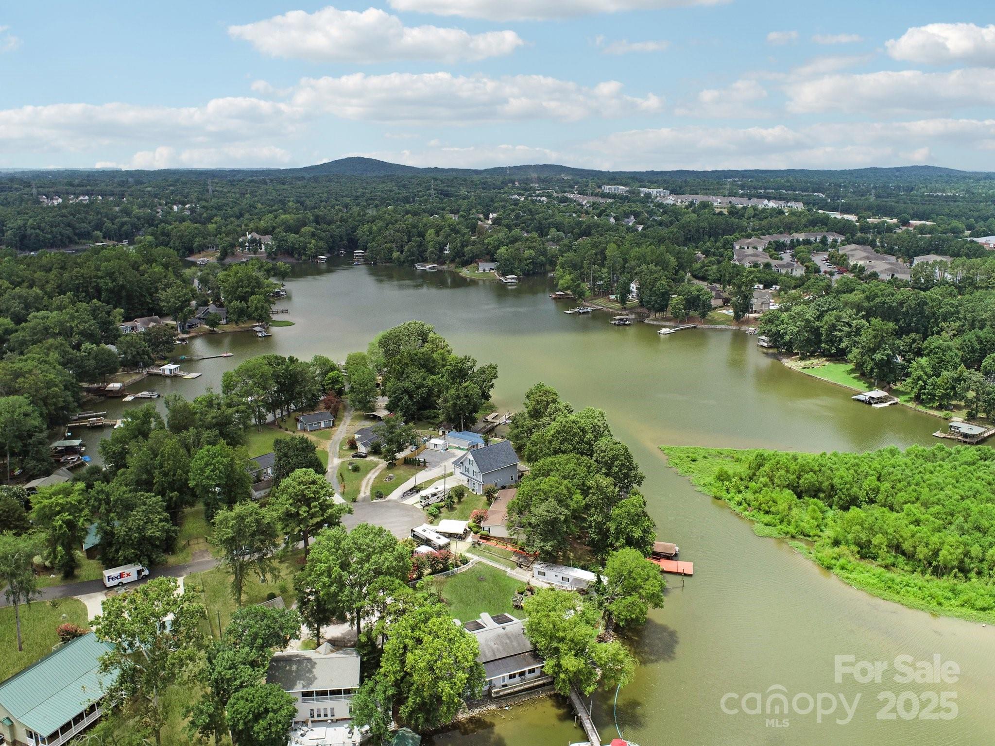 Clover, South Carolina, 29710, United States, 3 Bedrooms Bedrooms, ,3 BathroomsBathrooms,Residential,Active,1905066