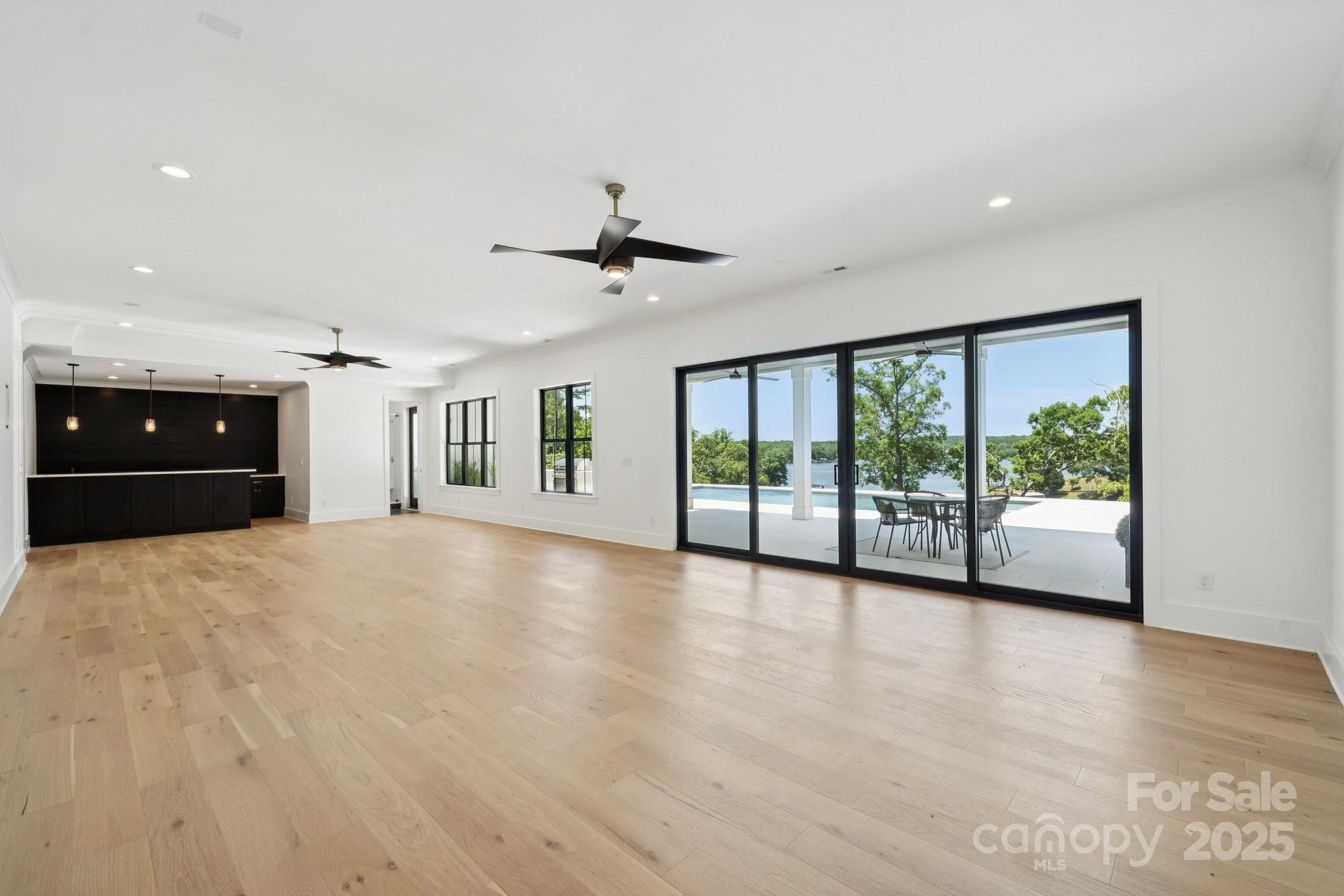 Charlotte, North Carolina, 28278, United States, ,6 BathroomsBathrooms,Residential,Active,1769360