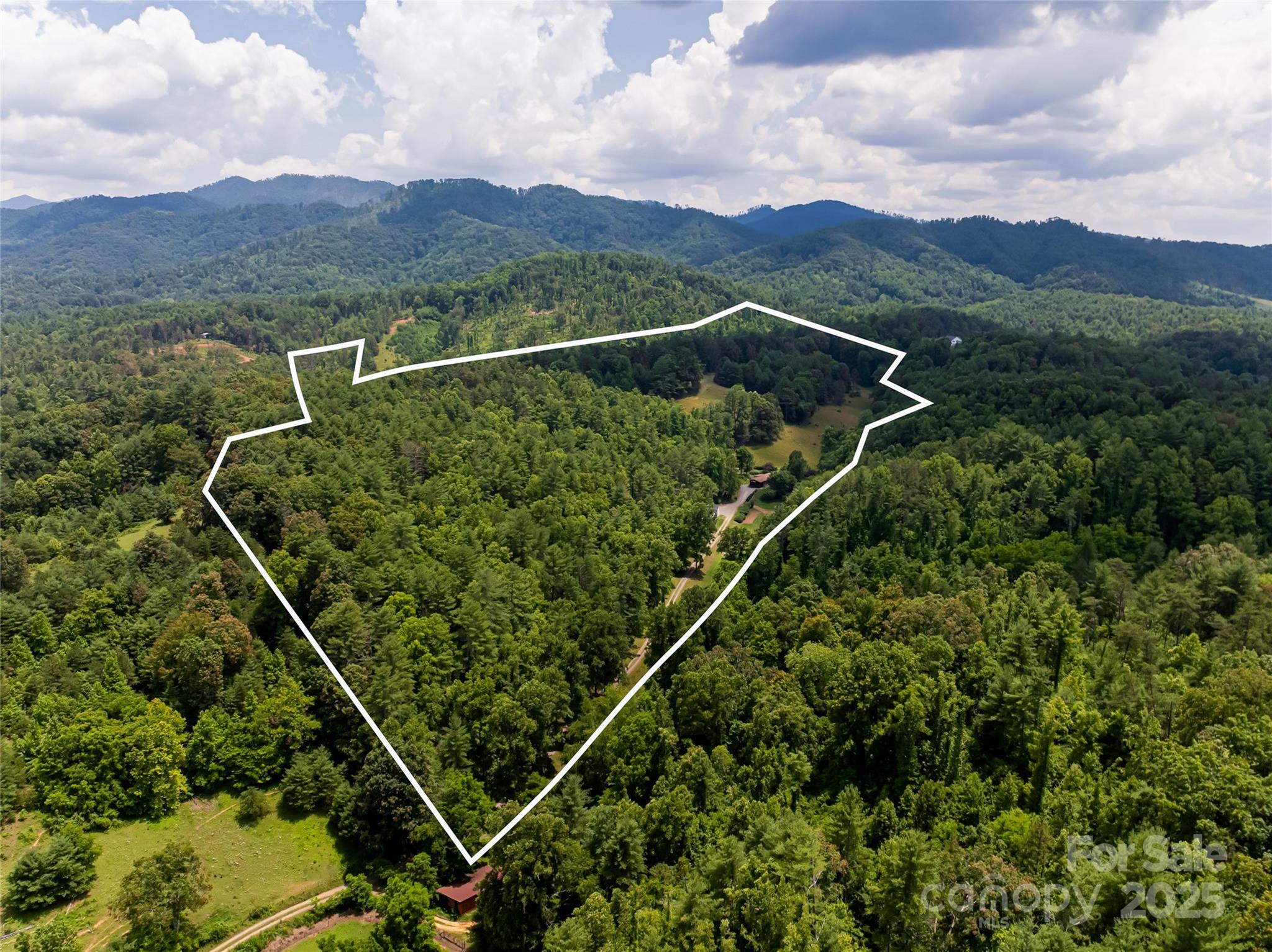 Weaverville, North Carolina, 28787, United States, 3 Bedrooms Bedrooms, ,2 BathroomsBathrooms,Residential,Active,1892411