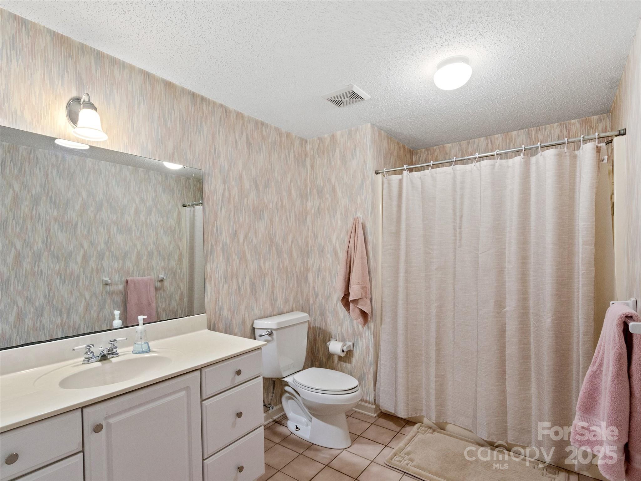 Barnardsville, North Carolina, 28709, United States, ,4 BathroomsBathrooms,Residential,Active,1770043