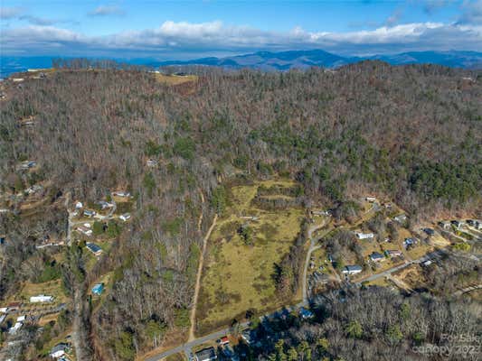 300 BAIRD COVE RD, ASHEVILLE, NC 28804, photo 2 of 41