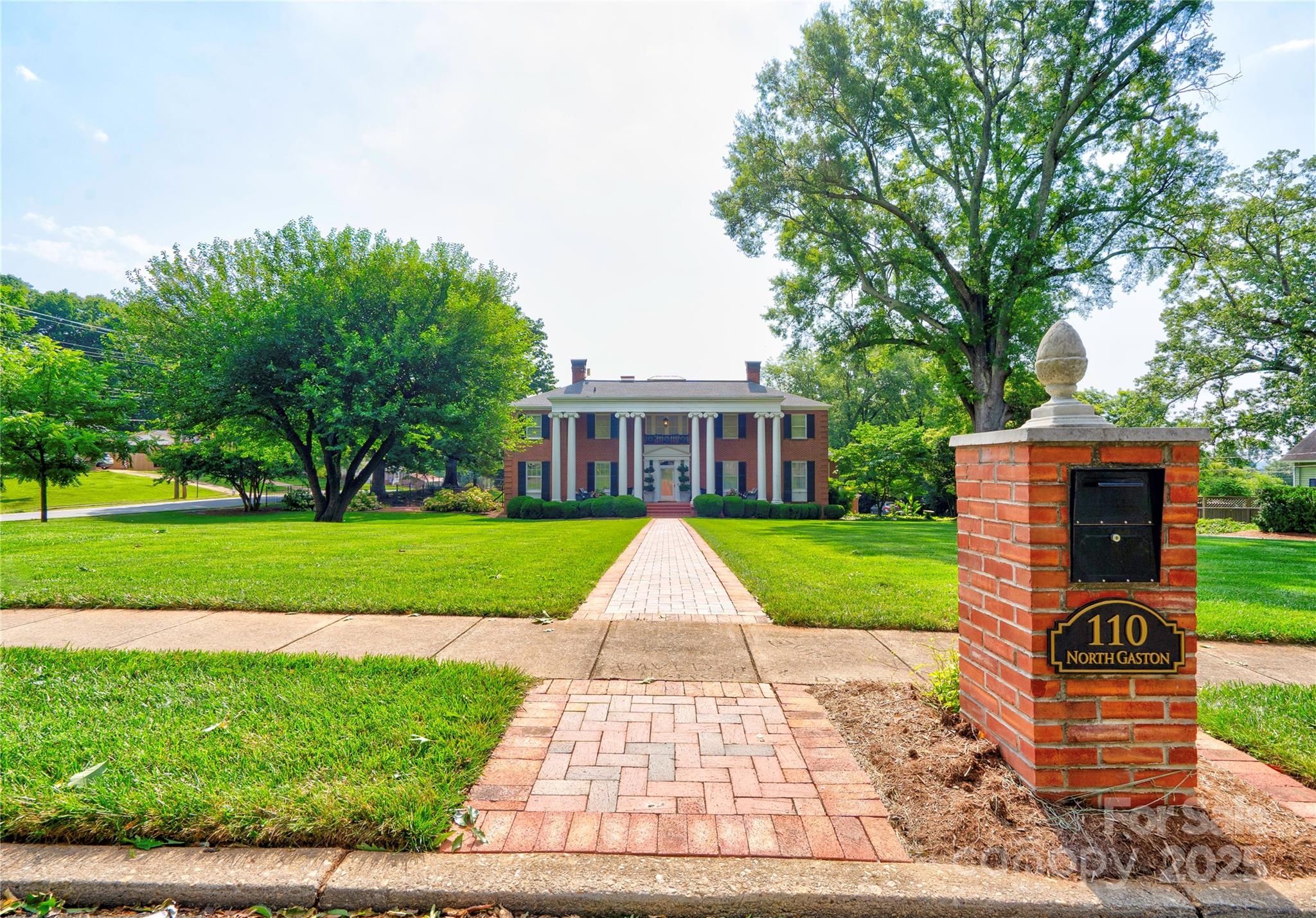 Kings Mountain, North Carolina, 28086, United States, 5 Bedrooms Bedrooms, ,6 BathroomsBathrooms,Residential,Active,1888967