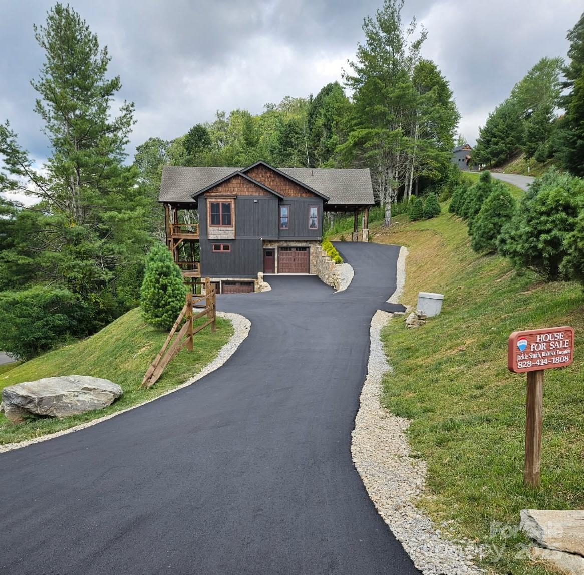 Banner Elk, North Carolina, 28604, United States, ,4 BathroomsBathrooms,Residential,Active,1769930