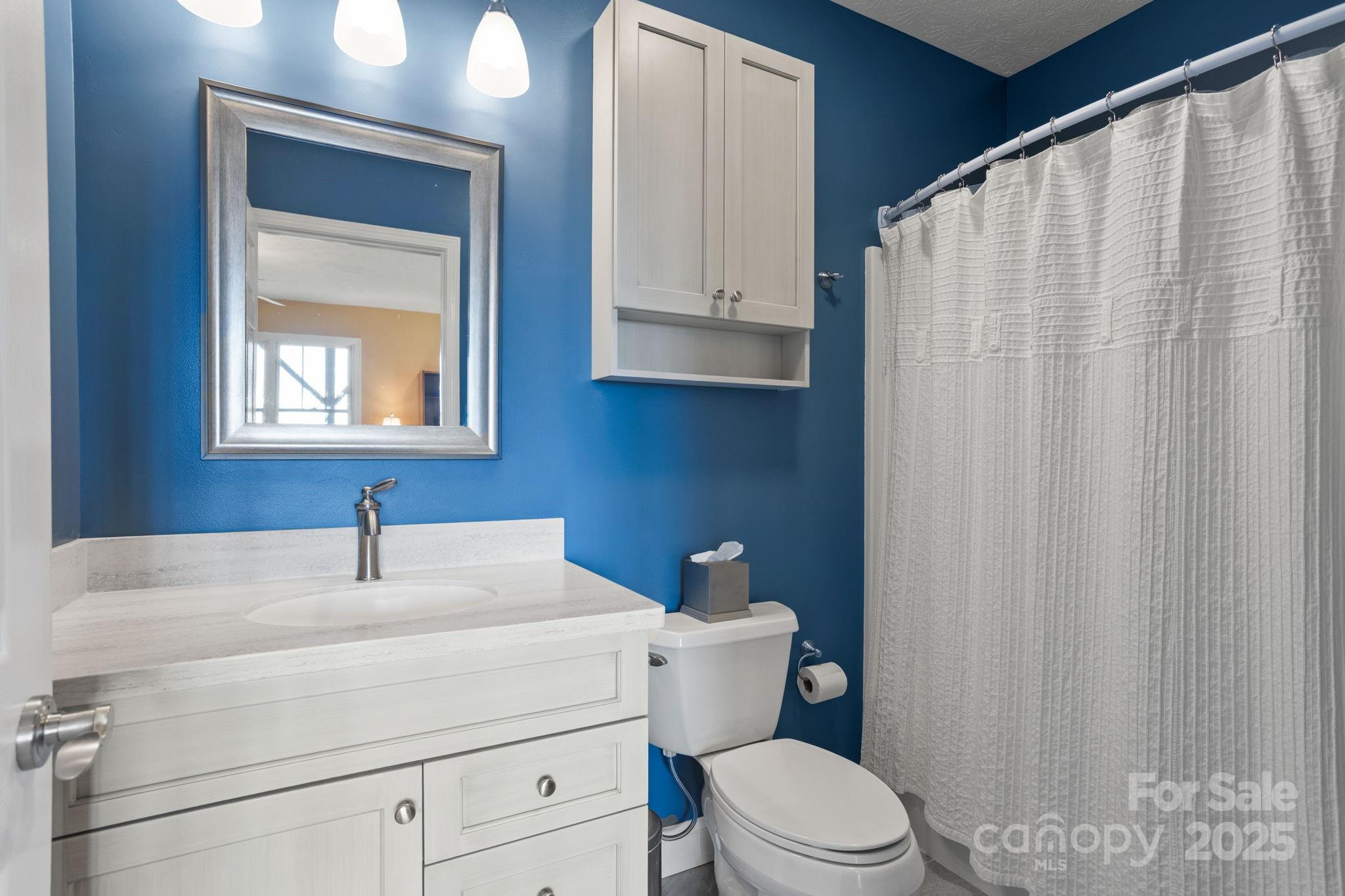 Hendersonville, North Carolina, 28739, United States, 3 Bedrooms Bedrooms, ,4 BathroomsBathrooms,Residential,Active,1973289