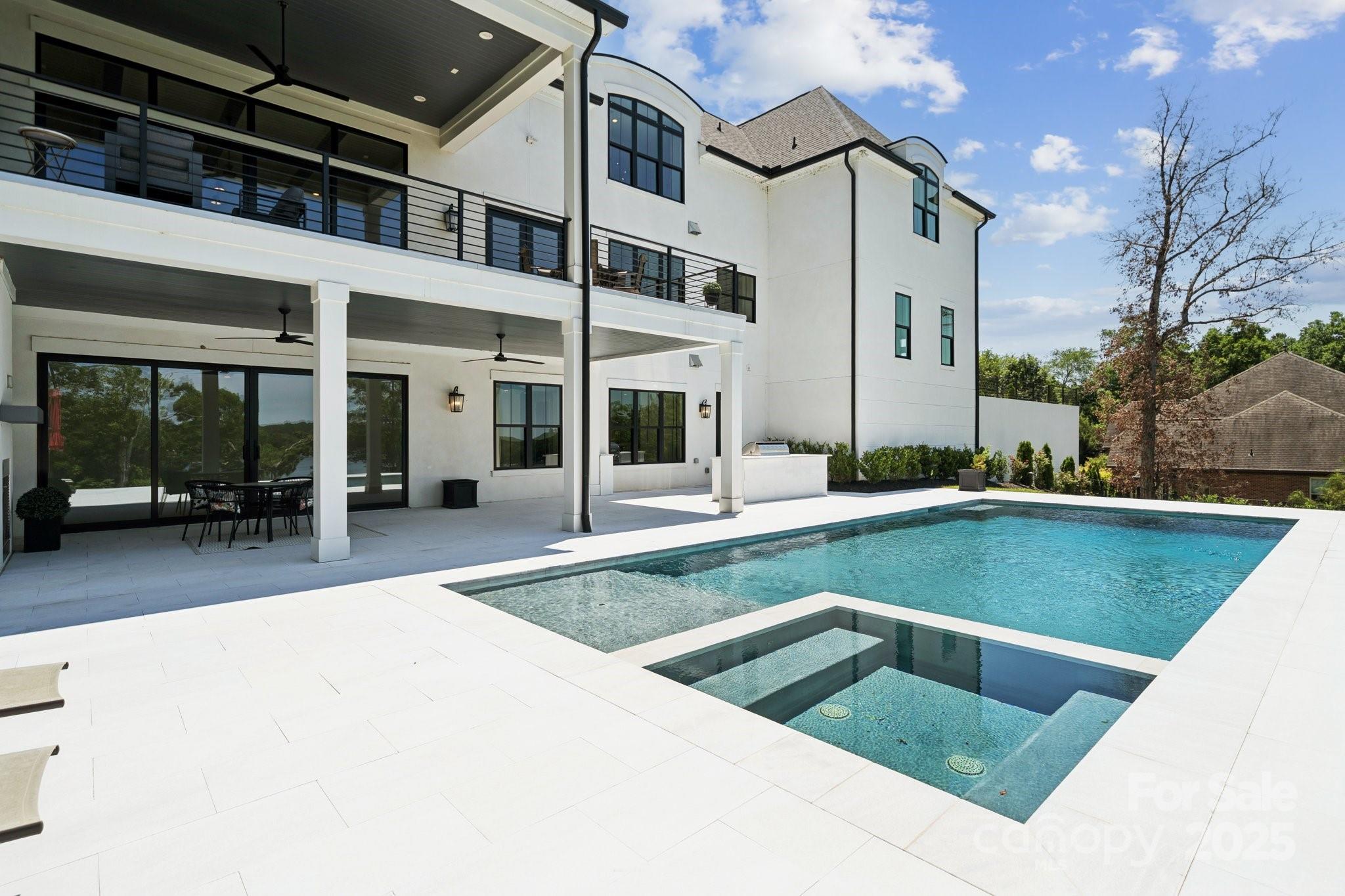 Charlotte, North Carolina, 28278, United States, ,6 BathroomsBathrooms,Residential,Active,1769360