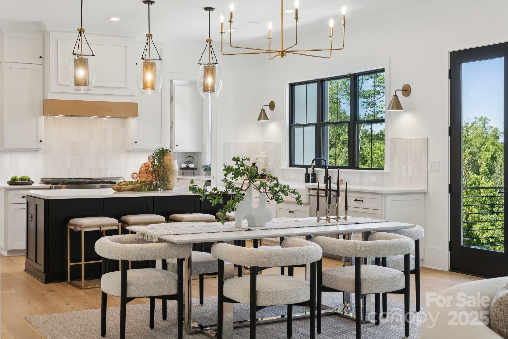 Charlotte, North Carolina, 28278, United States, ,6 BathroomsBathrooms,Residential,Active,1769360