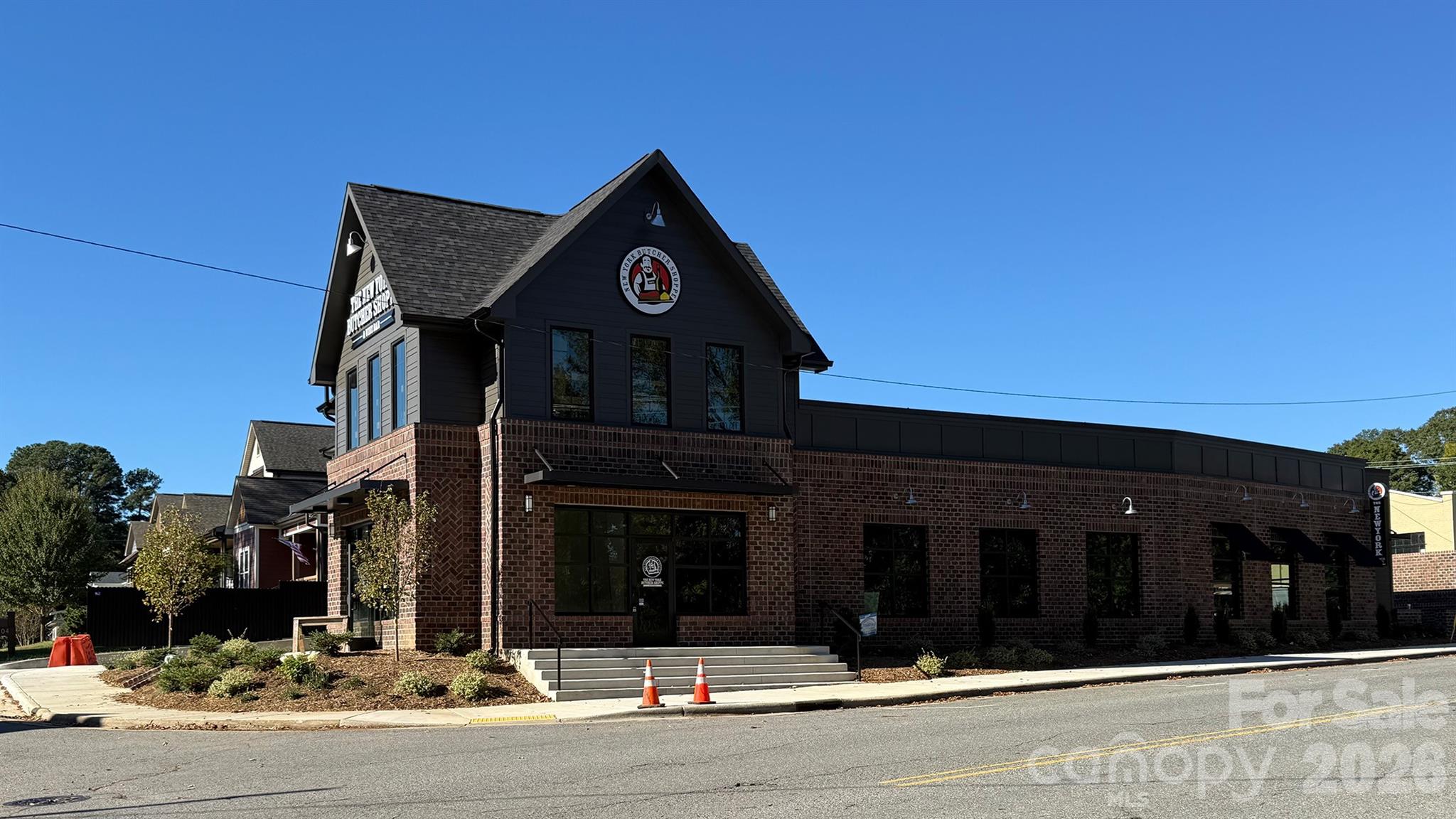 Belmont, North Carolina, 28012, United States, 5 Bedrooms Bedrooms, ,4 BathroomsBathrooms,Residential,Active,2011846