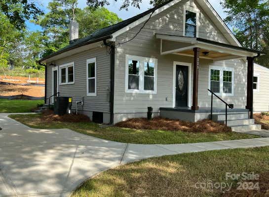 225 N LEE ST, MOUNT HOLLY, NC 28120 - Image 1