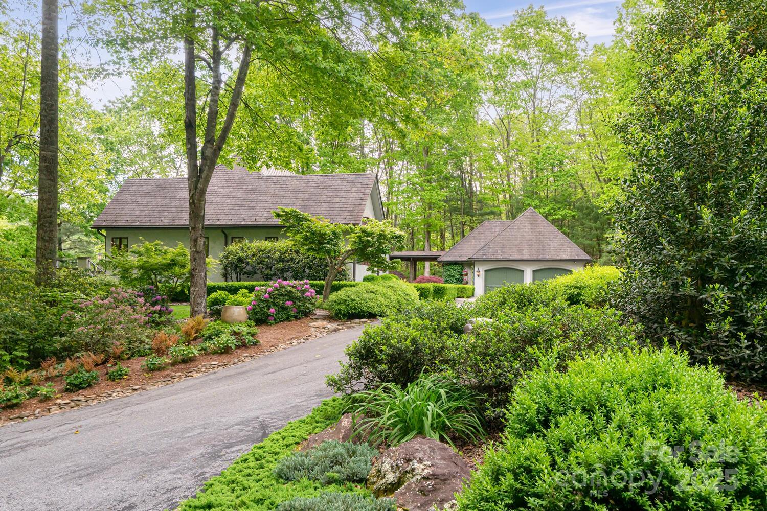 Arden, North Carolina, 28704, United States, 3 Bedrooms Bedrooms, ,3 BathroomsBathrooms,Residential,Active,1953399