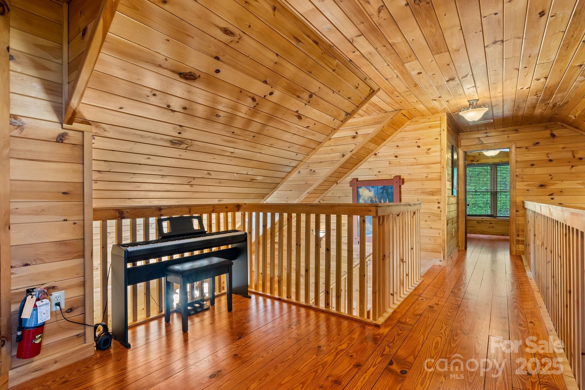 Marion, North Carolina, 28752, United States, 7 Bedrooms Bedrooms, ,5 BathroomsBathrooms,Residential,Active,1953022