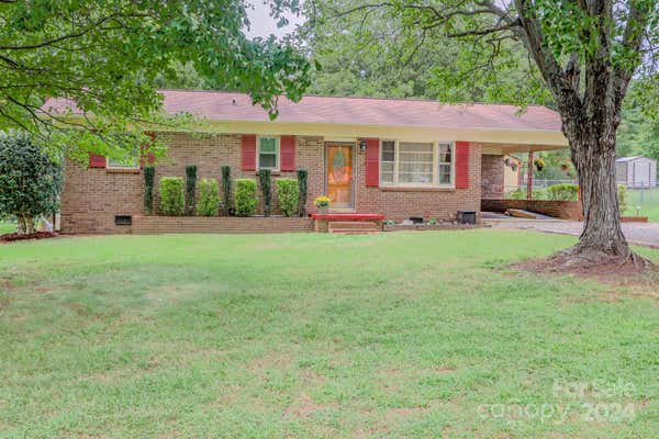 1905 26TH ST NE, HICKORY, NC 28601 - Image 1