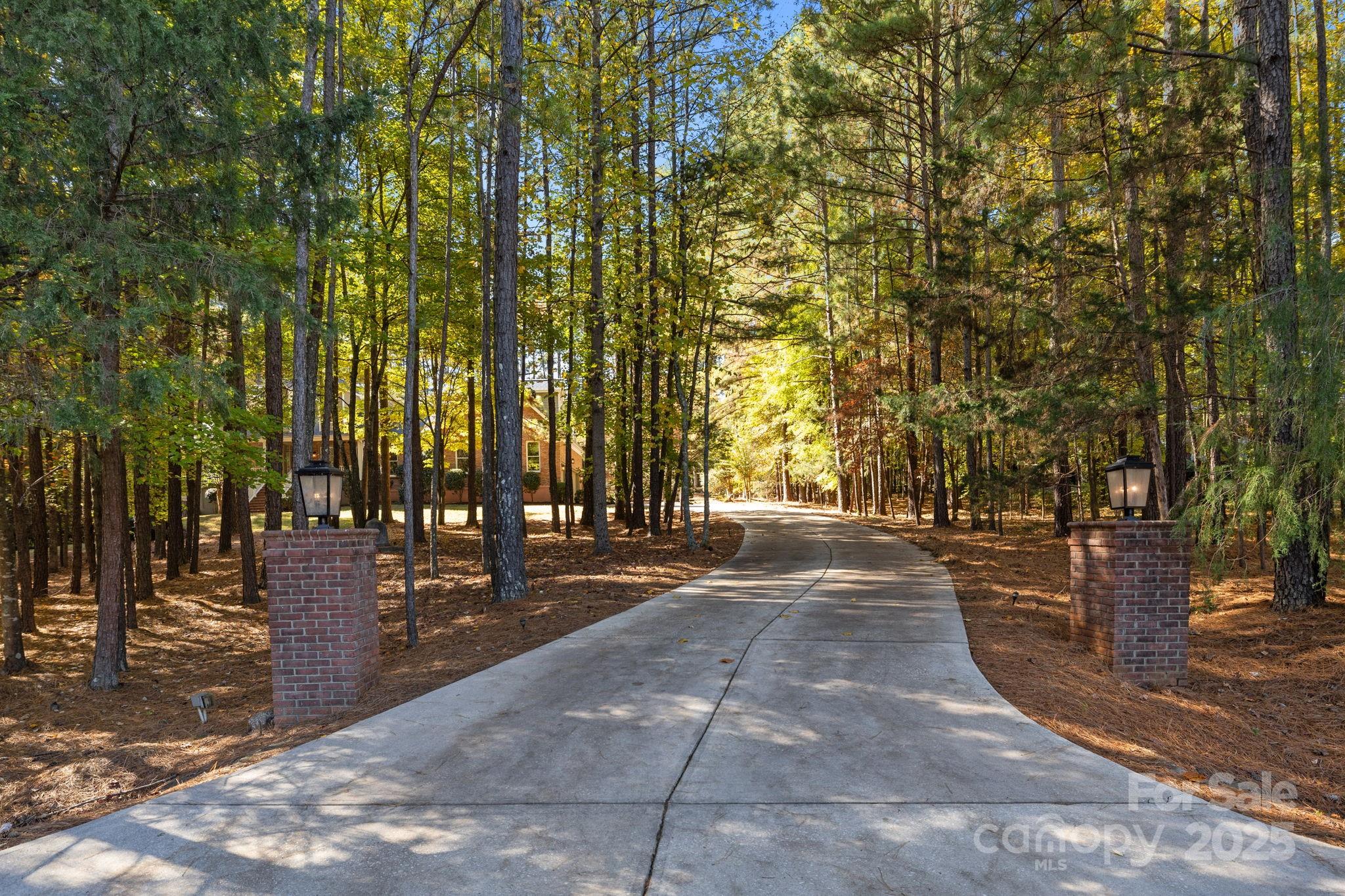 Waxhaw, North Carolina, 28173, United States, 4 Bedrooms Bedrooms, ,5 BathroomsBathrooms,Residential,Active,1986889