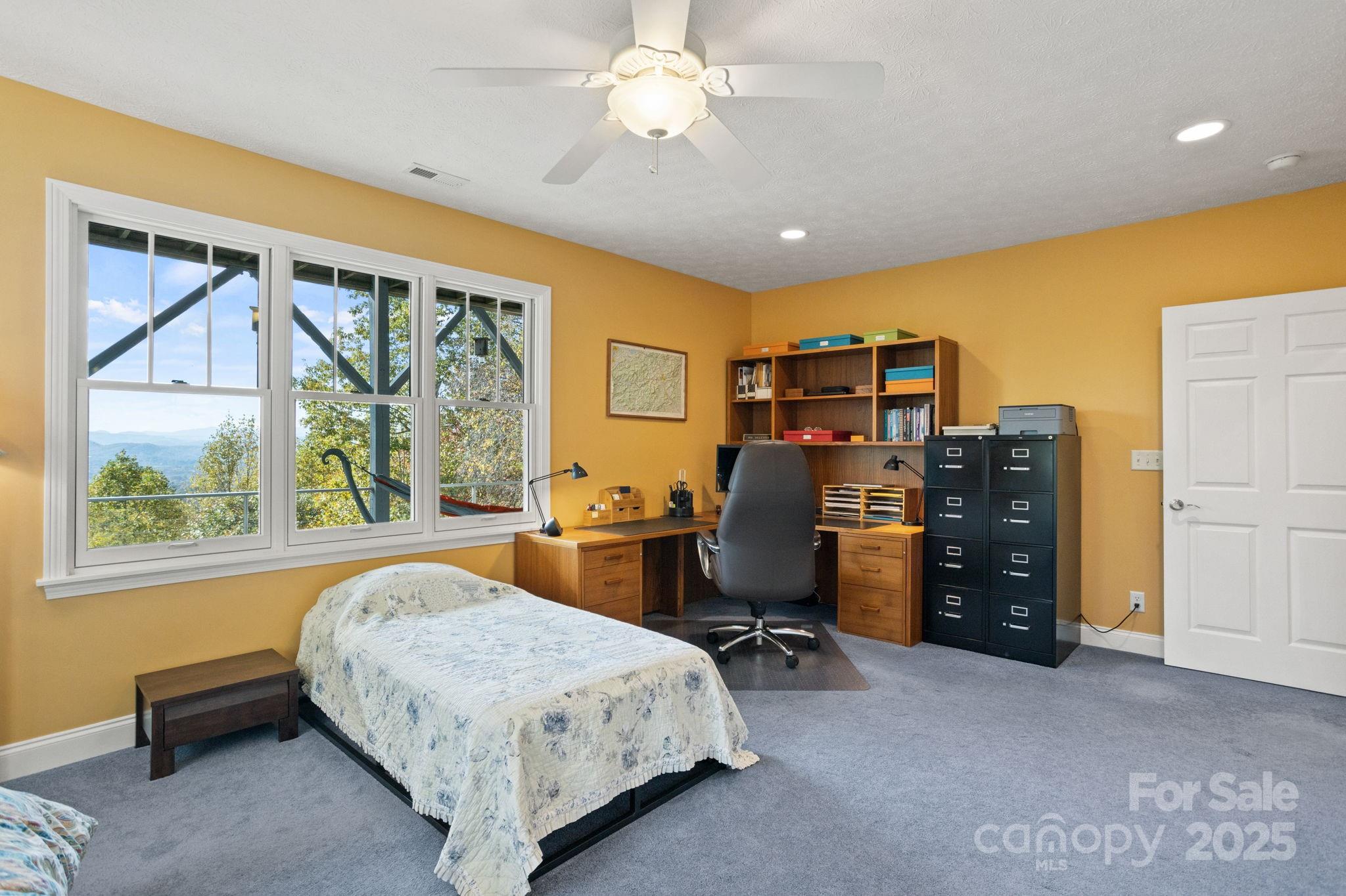 Hendersonville, North Carolina, 28739, United States, 3 Bedrooms Bedrooms, ,4 BathroomsBathrooms,Residential,Active,1973289