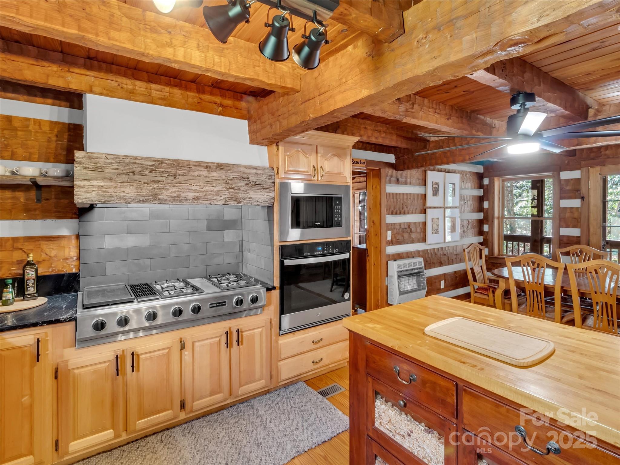 Robbinsville, North Carolina, 28771, United States, 6 Bedrooms Bedrooms, ,4 BathroomsBathrooms,Residential,Active,1755253