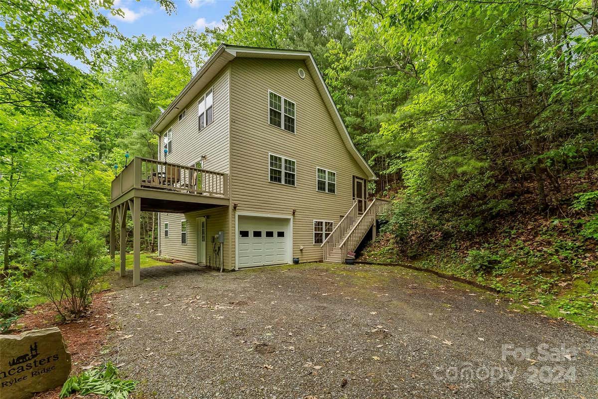 20 RYLEE RDG, ASHEVILLE, NC 28805, photo 1 of 28