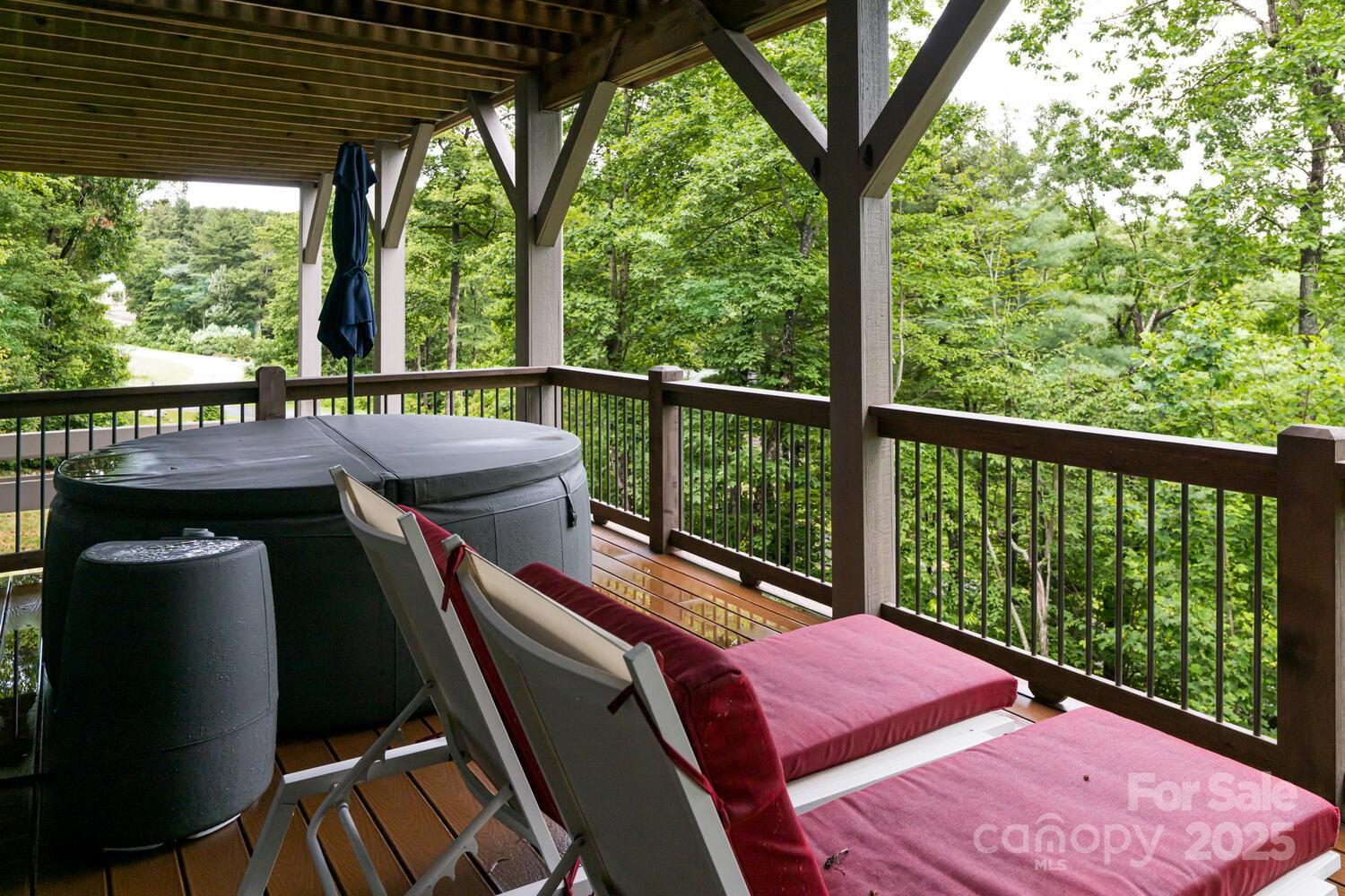 Flat Rock, North Carolina, 28731, United States, ,4 BathroomsBathrooms,Residential,Active,1860239