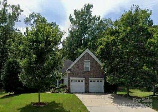 620 RAVENGLASS DR, FORT MILL, SC 29715, photo 1