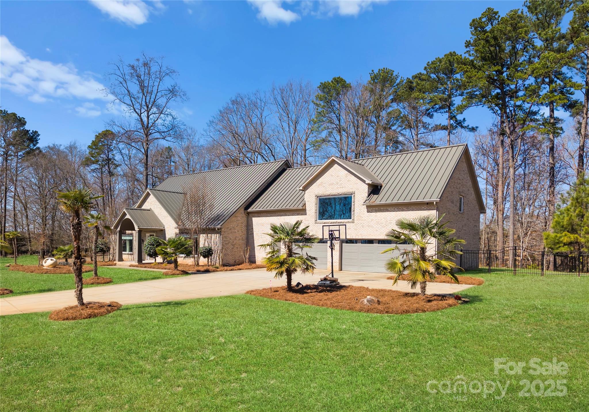 Charlotte, North Carolina, 28278, United States, 5 Bedrooms Bedrooms, ,5 BathroomsBathrooms,Residential,Active,1748232