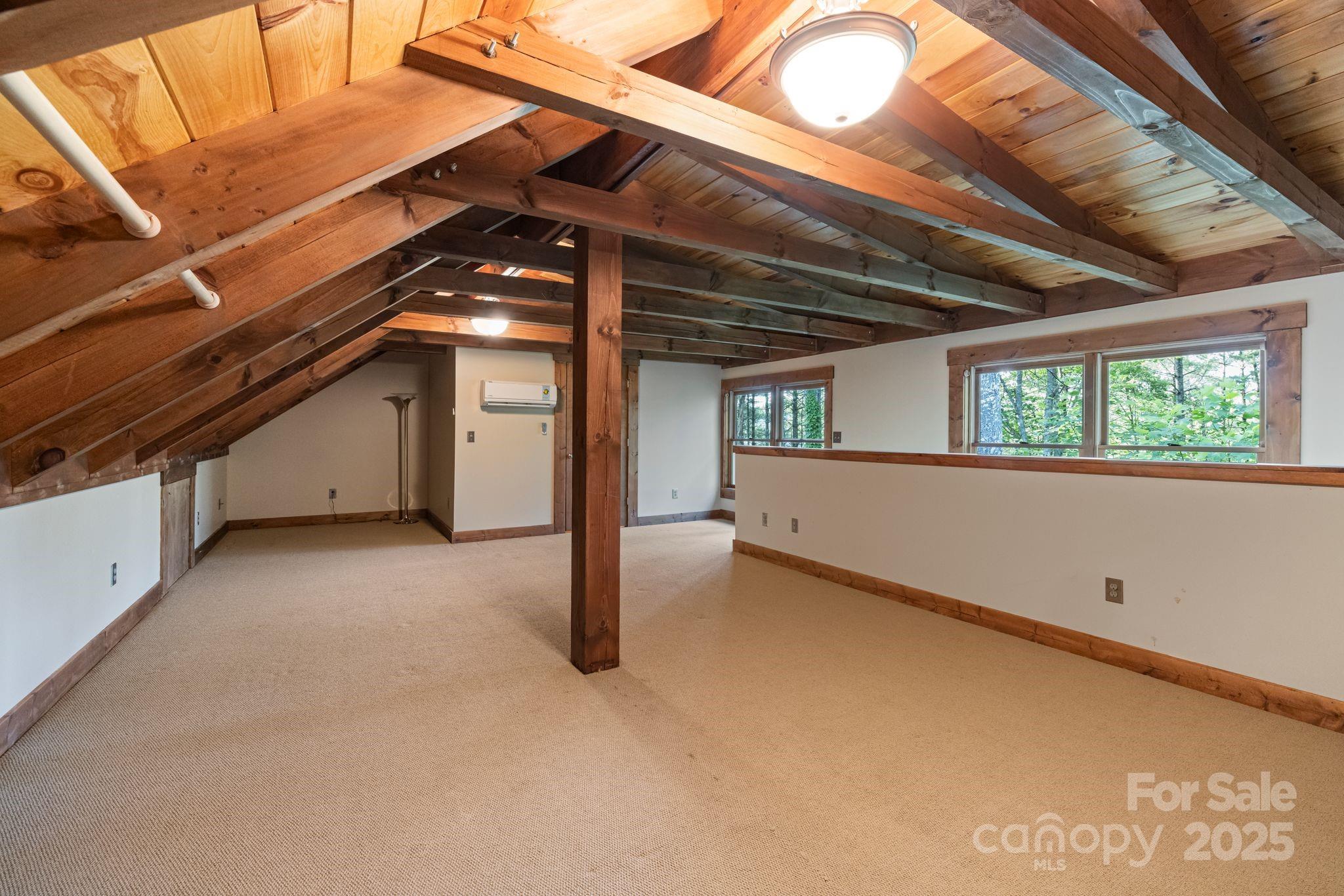 Lenoir, North Carolina, 28645, United States, ,5 BathroomsBathrooms,Residential,Active,1843925