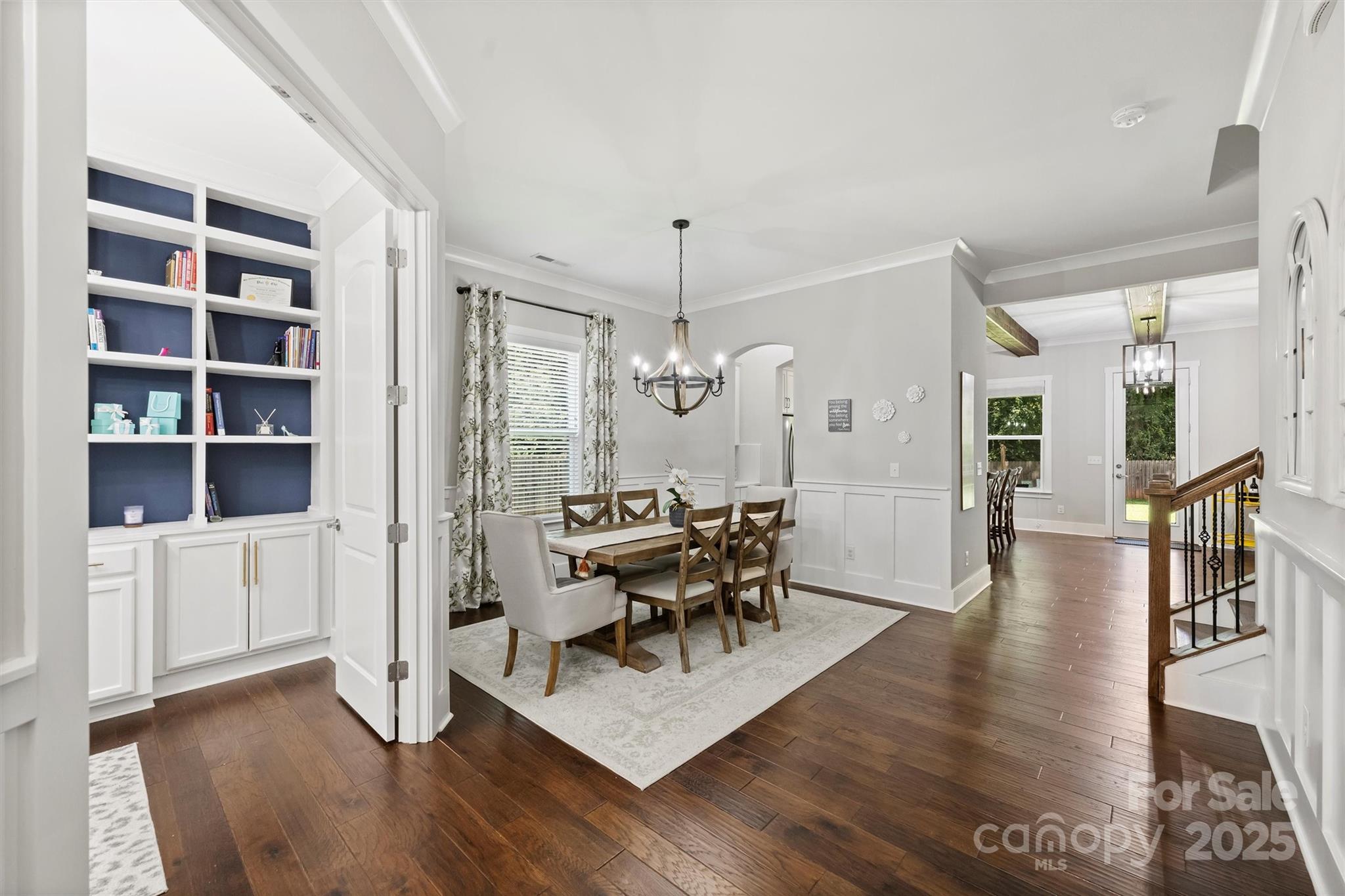 Charlotte, North Carolina, 28205, United States, 4 Bedrooms Bedrooms, ,4 BathroomsBathrooms,Residential,Active,1934773