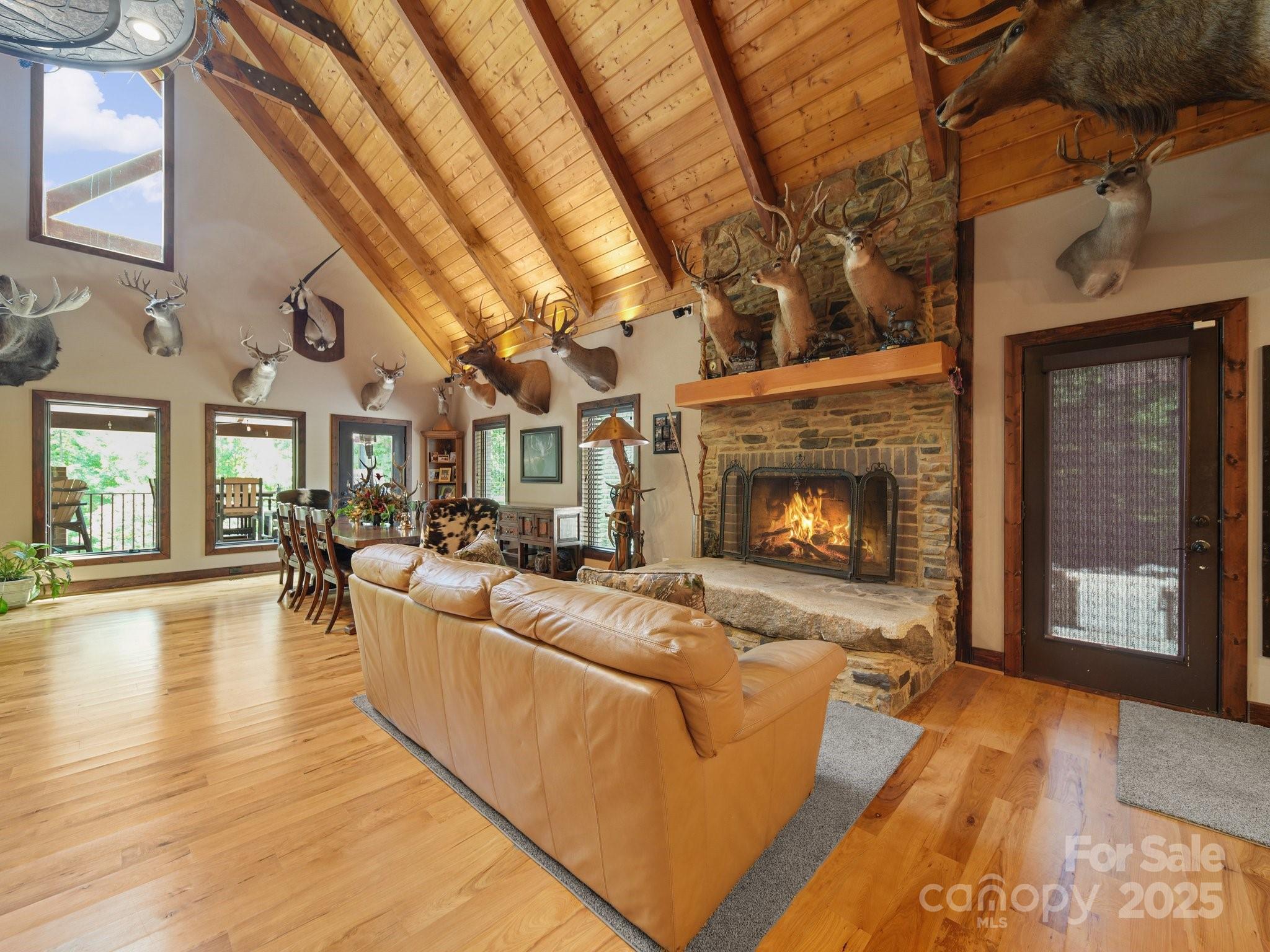 Clover, South Carolina, 29710, United States, 4 Bedrooms Bedrooms, ,6 BathroomsBathrooms,Residential,Active,1904708