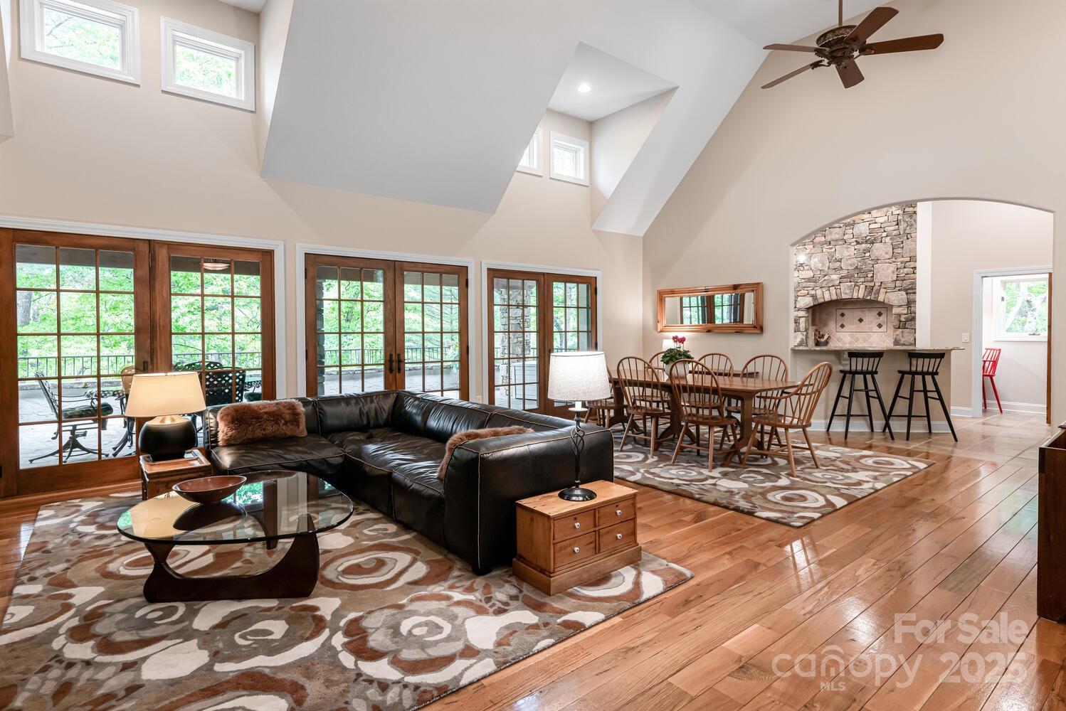 Arden, North Carolina, 28704, United States, 3 Bedrooms Bedrooms, ,3 BathroomsBathrooms,Residential,Active,1953399