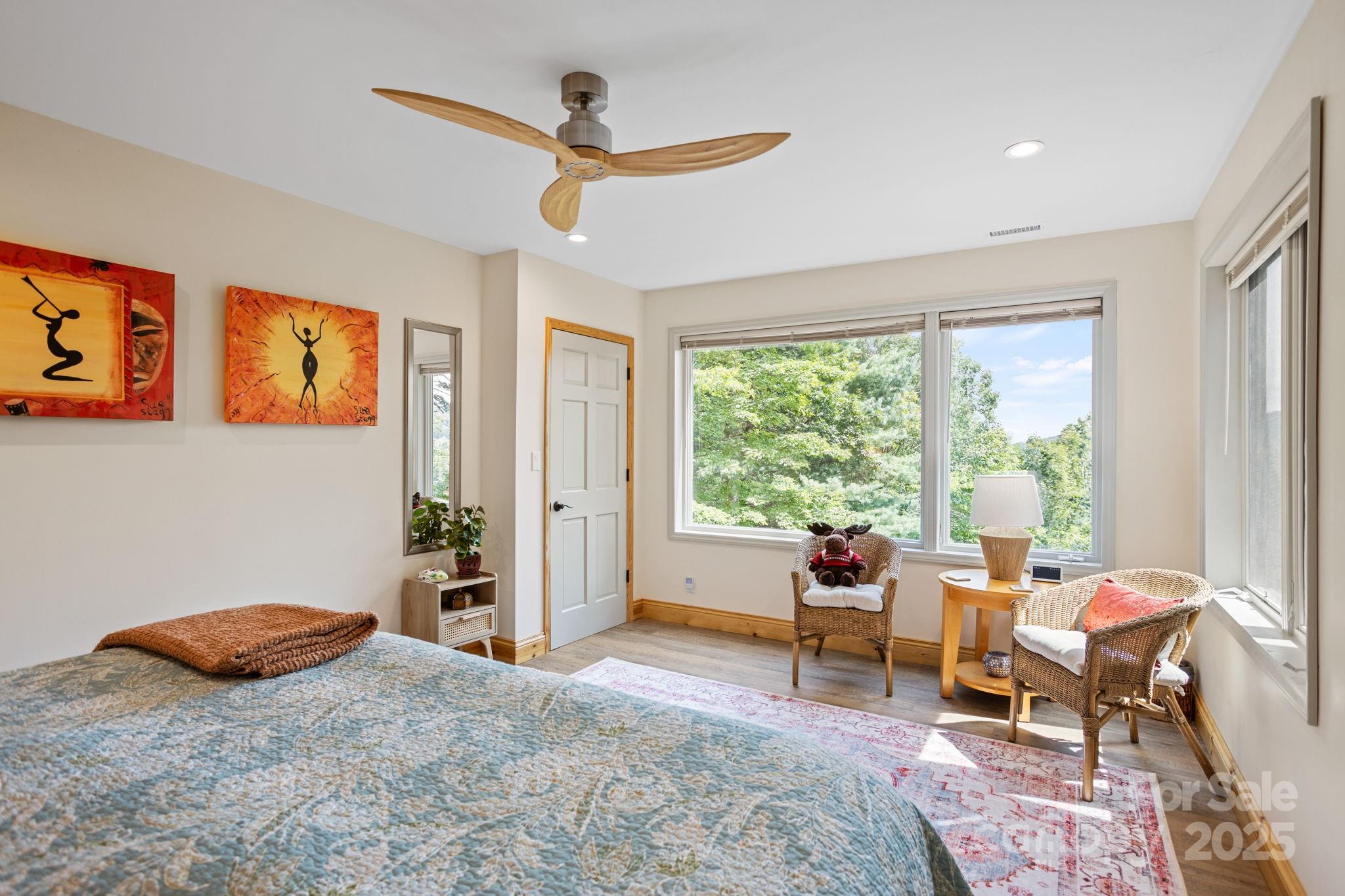 Flat Rock, North Carolina, 28731, United States, 3 Bedrooms Bedrooms, ,4 BathroomsBathrooms,Residential,Active,1936630