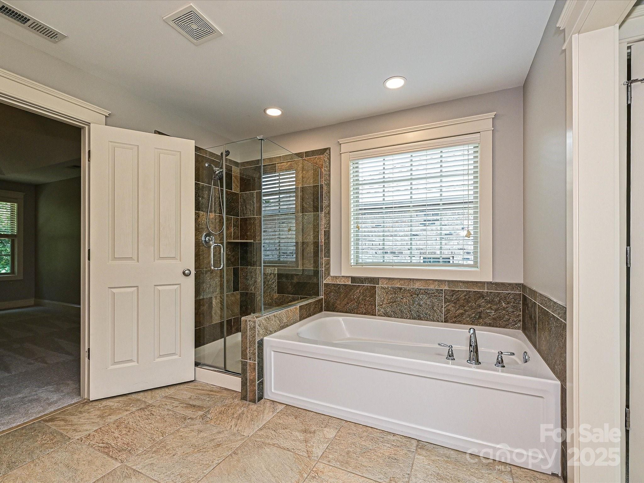 Charlotte, North Carolina, 28270, United States, 4 Bedrooms Bedrooms, ,4 BathroomsBathrooms,Residential,Active,1905086