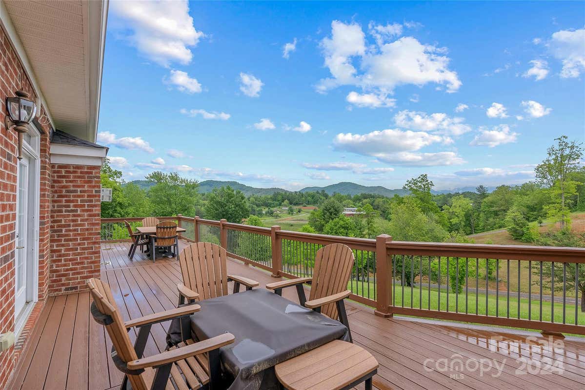 26 WILLIE LN, WEAVERVILLE, NC 28787, photo 1 of 42