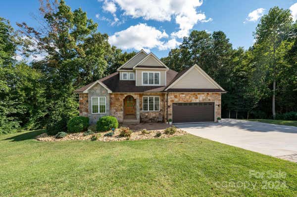 1936 46TH AVENUE DR NE, HICKORY, NC 28601 - Image 1