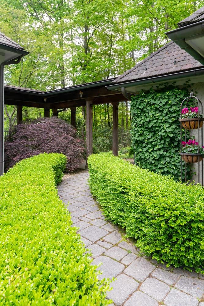 Arden, North Carolina, 28704, United States, 3 Bedrooms Bedrooms, ,3 BathroomsBathrooms,Residential,Active,1953399