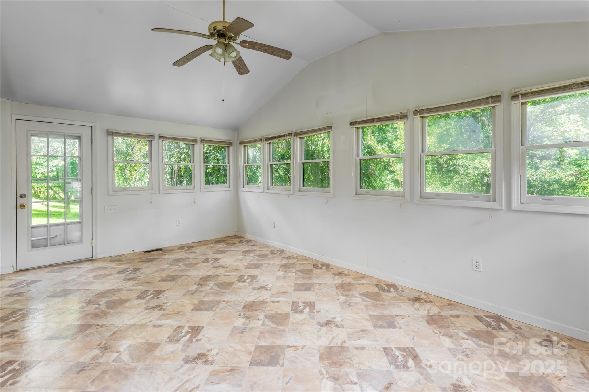 Weaverville, North Carolina, 28787, United States, 3 Bedrooms Bedrooms, ,2 BathroomsBathrooms,Residential,Active,1892411