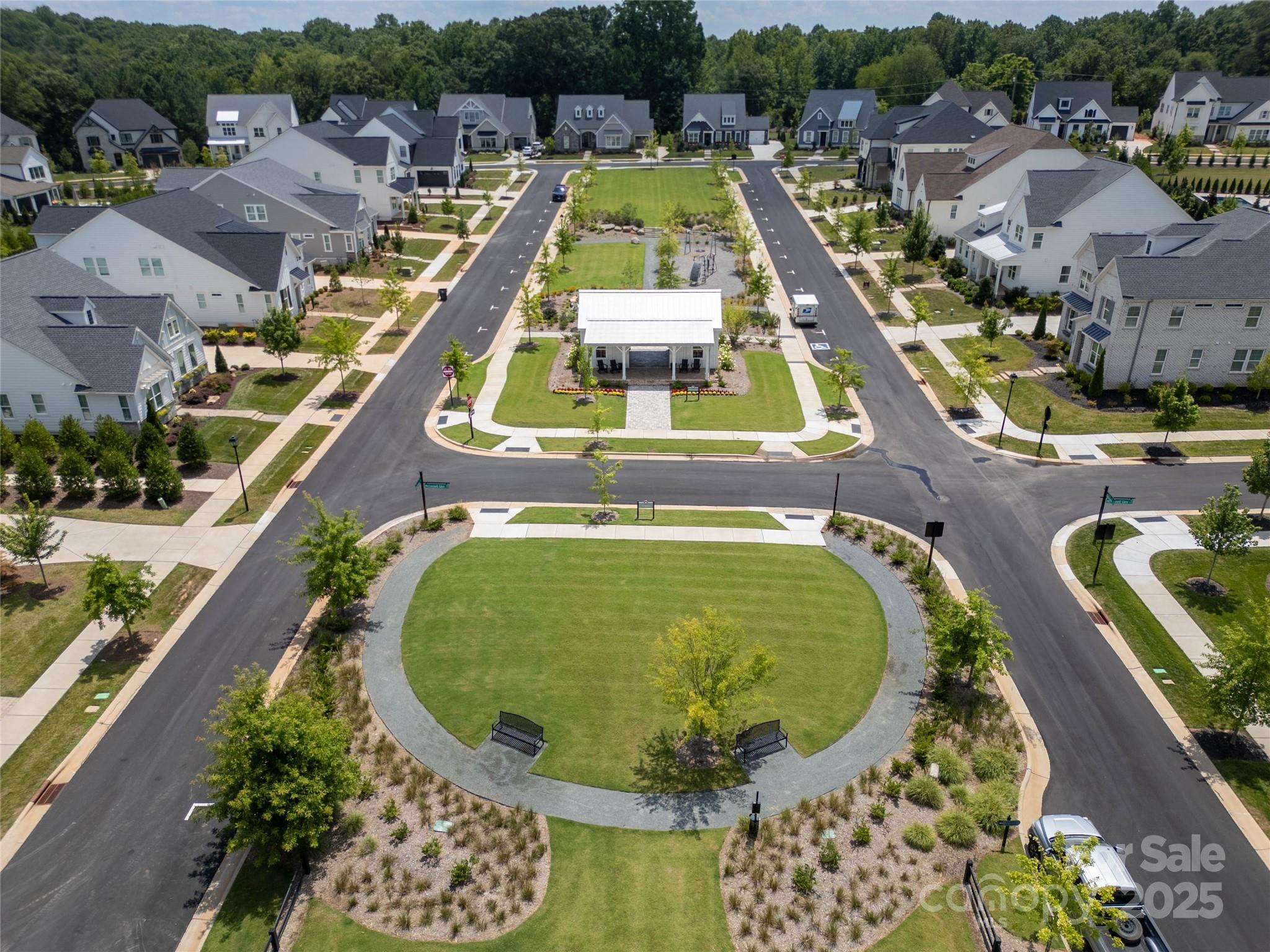 Huntersville, North Carolina, 28078, United States, 4 Bedrooms Bedrooms, ,4 BathroomsBathrooms,Residential,Active,1905080