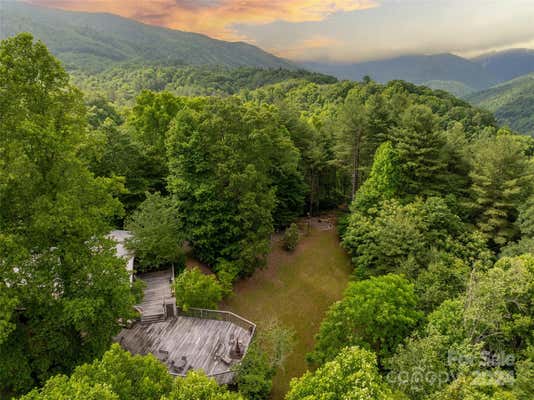 2736 WHITE OAK FLATS RD, GREEN MOUNTAIN, NC 28740 - Image 1