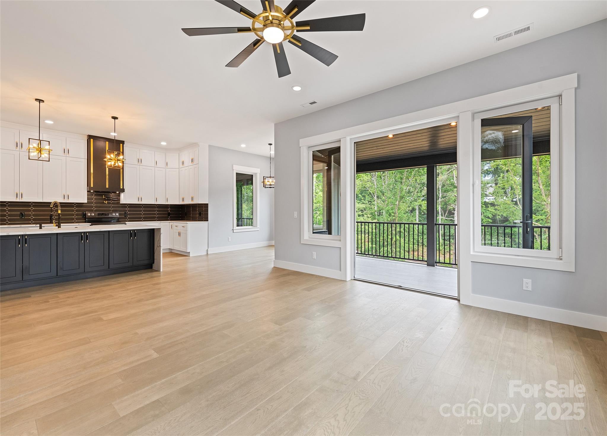 Arden, North Carolina, 28704, United States, 3 Bedrooms Bedrooms, ,3 BathroomsBathrooms,Residential,Active,1778755