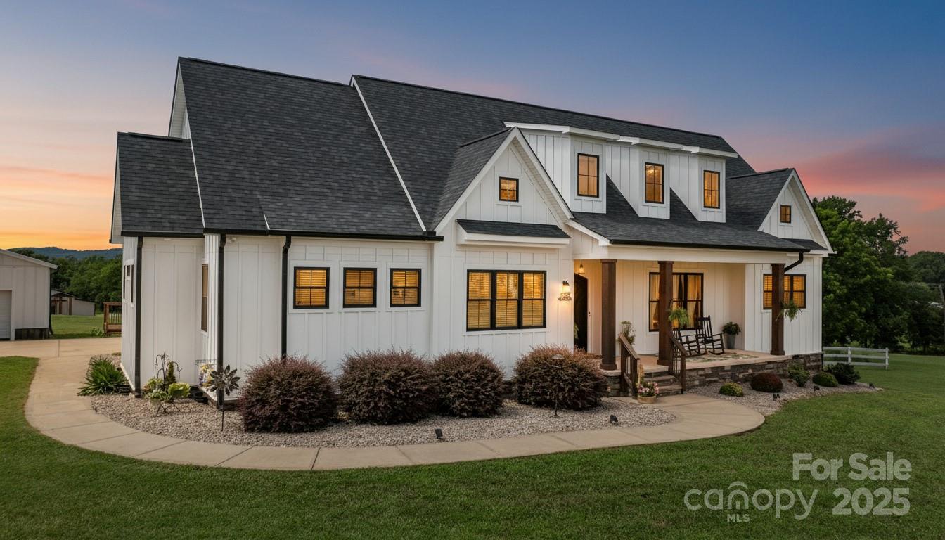 Hickory, North Carolina, 28602, United States, ,4 BathroomsBathrooms,Residential,Active,1894779 Hickory, North Carolina, 28602, United States, ,4 BathroomsBathrooms,Residential,Active,1894779