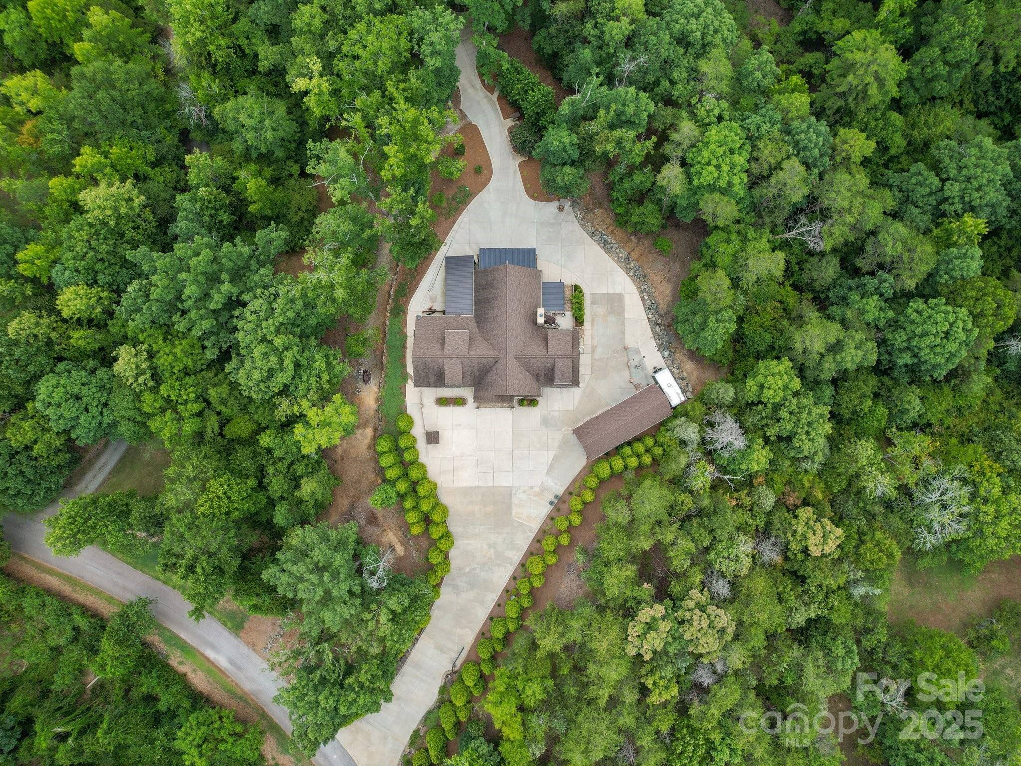 Clover, South Carolina, 29710, United States, 4 Bedrooms Bedrooms, ,6 BathroomsBathrooms,Residential,Active,1904708