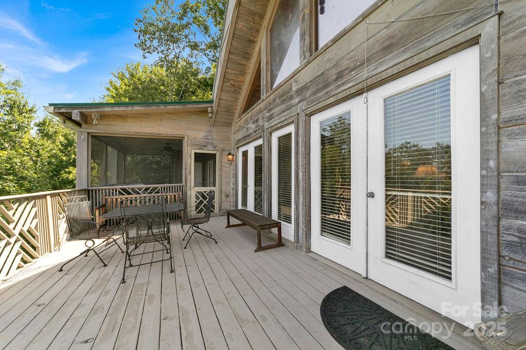 Brevard, North Carolina, 28712, United States, 4 Bedrooms Bedrooms, ,5 BathroomsBathrooms,Residential,Active,1997889