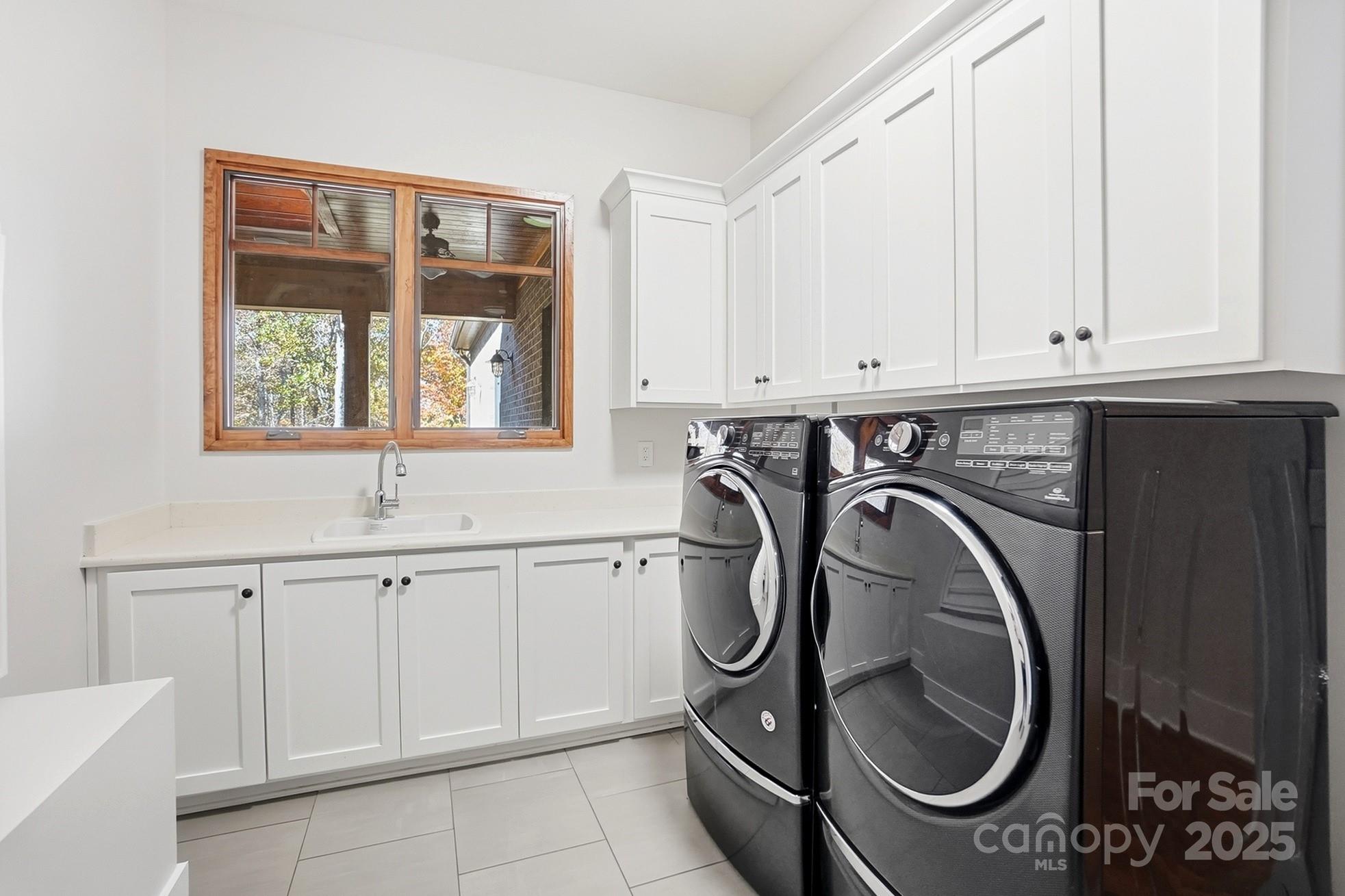 Waxhaw, North Carolina, 28173, United States, 4 Bedrooms Bedrooms, ,5 BathroomsBathrooms,Residential,Active,1990673