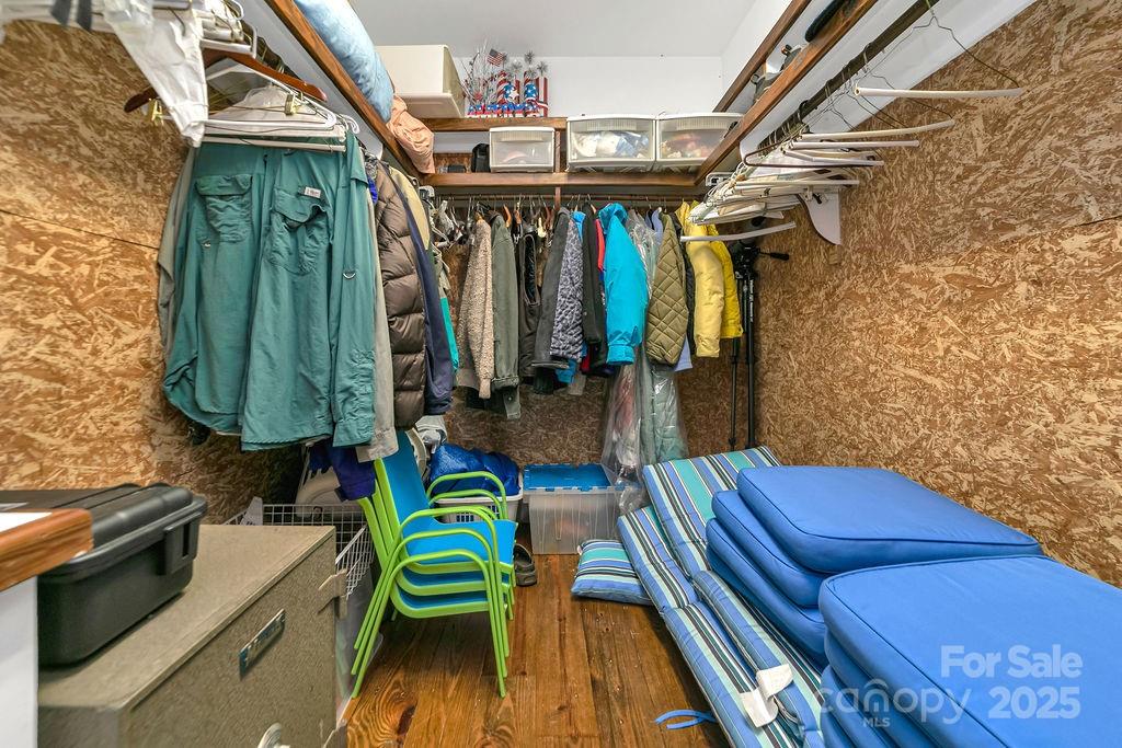 Brevard, North Carolina, 28712, United States, 4 Bedrooms Bedrooms, ,5 BathroomsBathrooms,Residential,Active,1997889