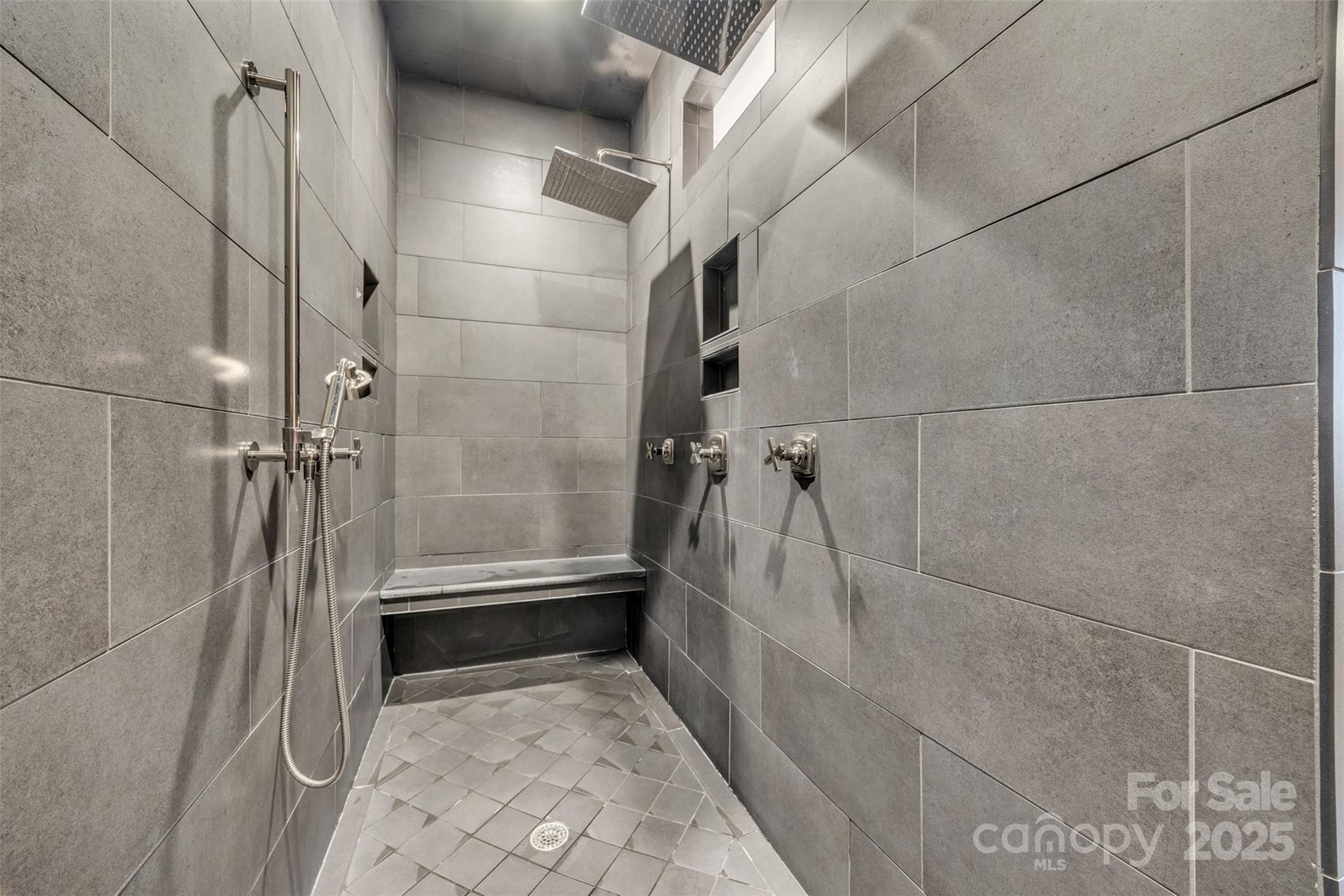 Catawba, North Carolina, 28609, United States, 4 Bedrooms Bedrooms, ,5 BathroomsBathrooms,Residential,Active,1993629