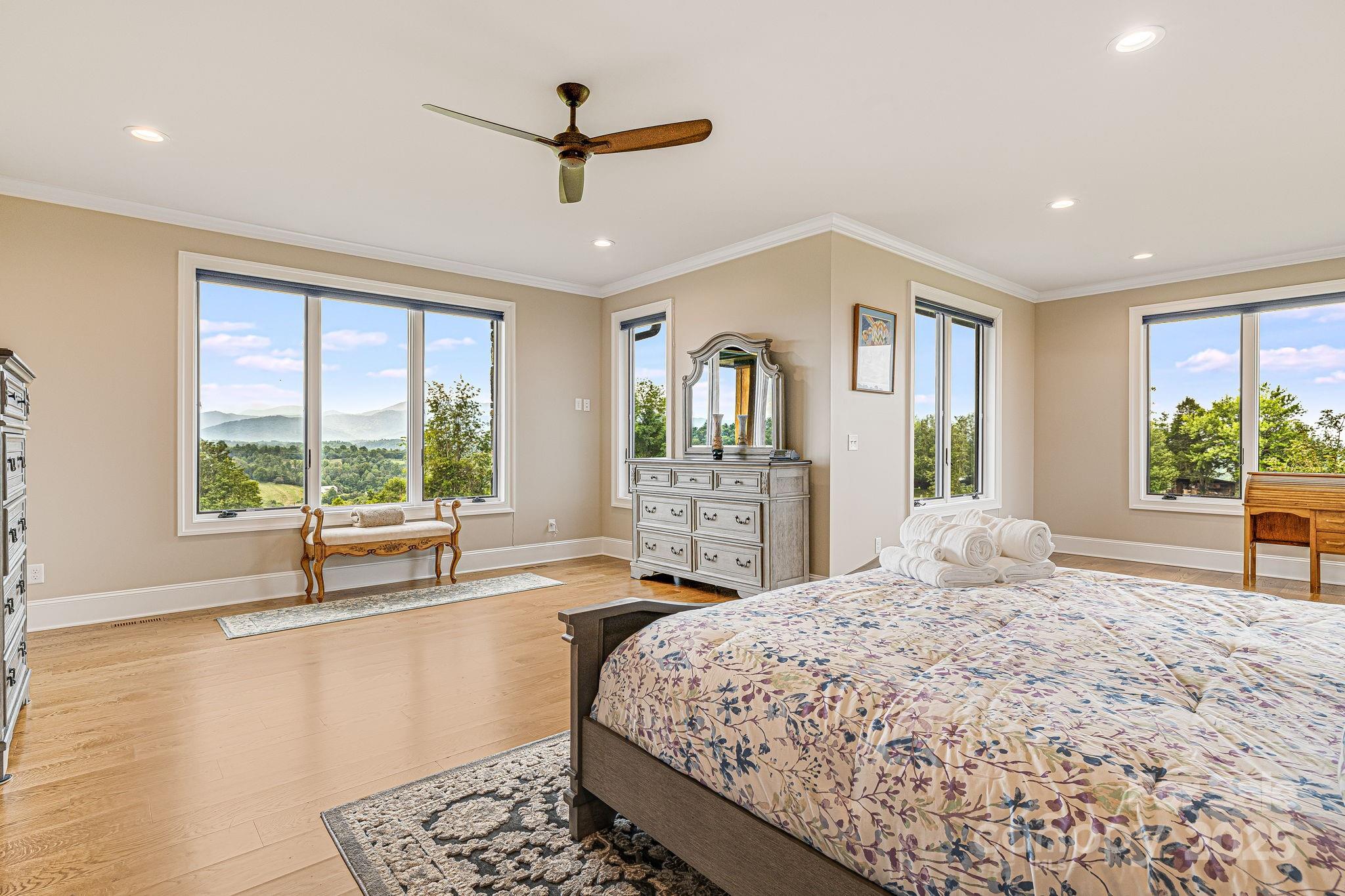 Mars Hill, North Carolina, 28754, United States, ,5 BathroomsBathrooms,Residential,Active,1770134