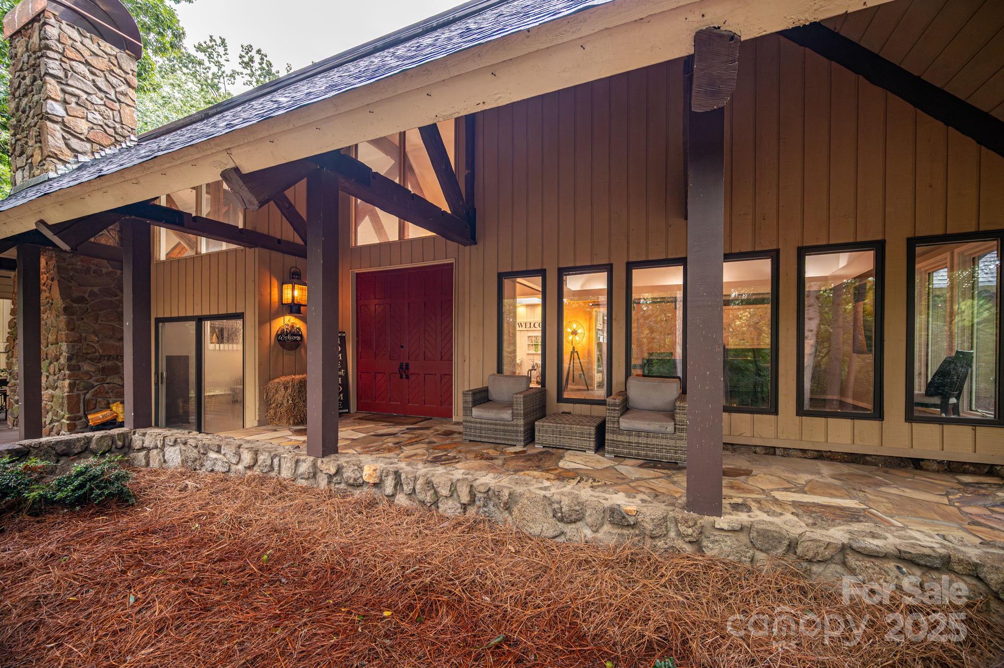 Lincolnton, North Carolina, 28092, United States, 7 Bedrooms Bedrooms, ,8 BathroomsBathrooms,Residential,Active,1936100