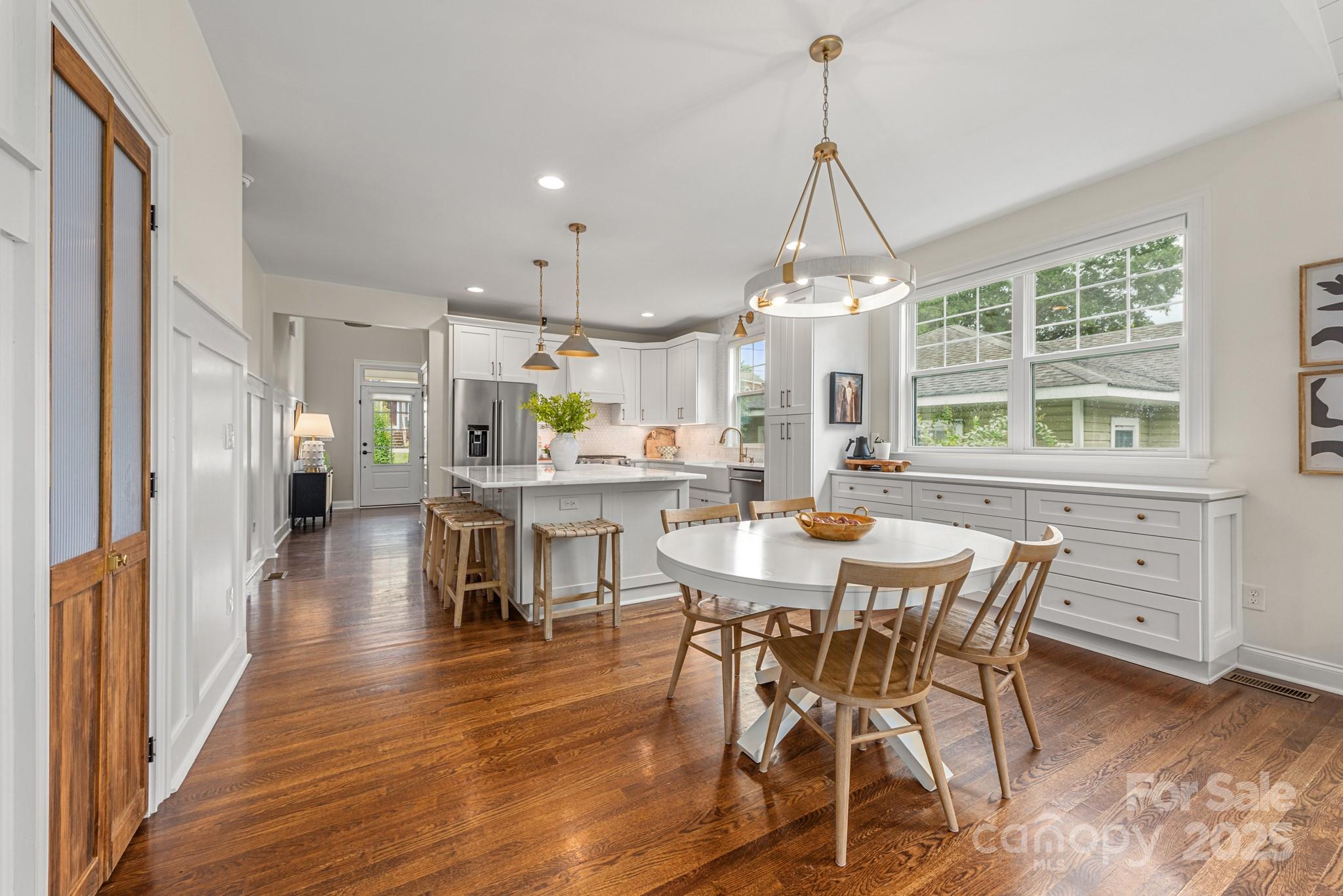 Belmont, North Carolina, 28012, United States, 4 Bedrooms Bedrooms, ,4 BathroomsBathrooms,Residential,Active,1927670