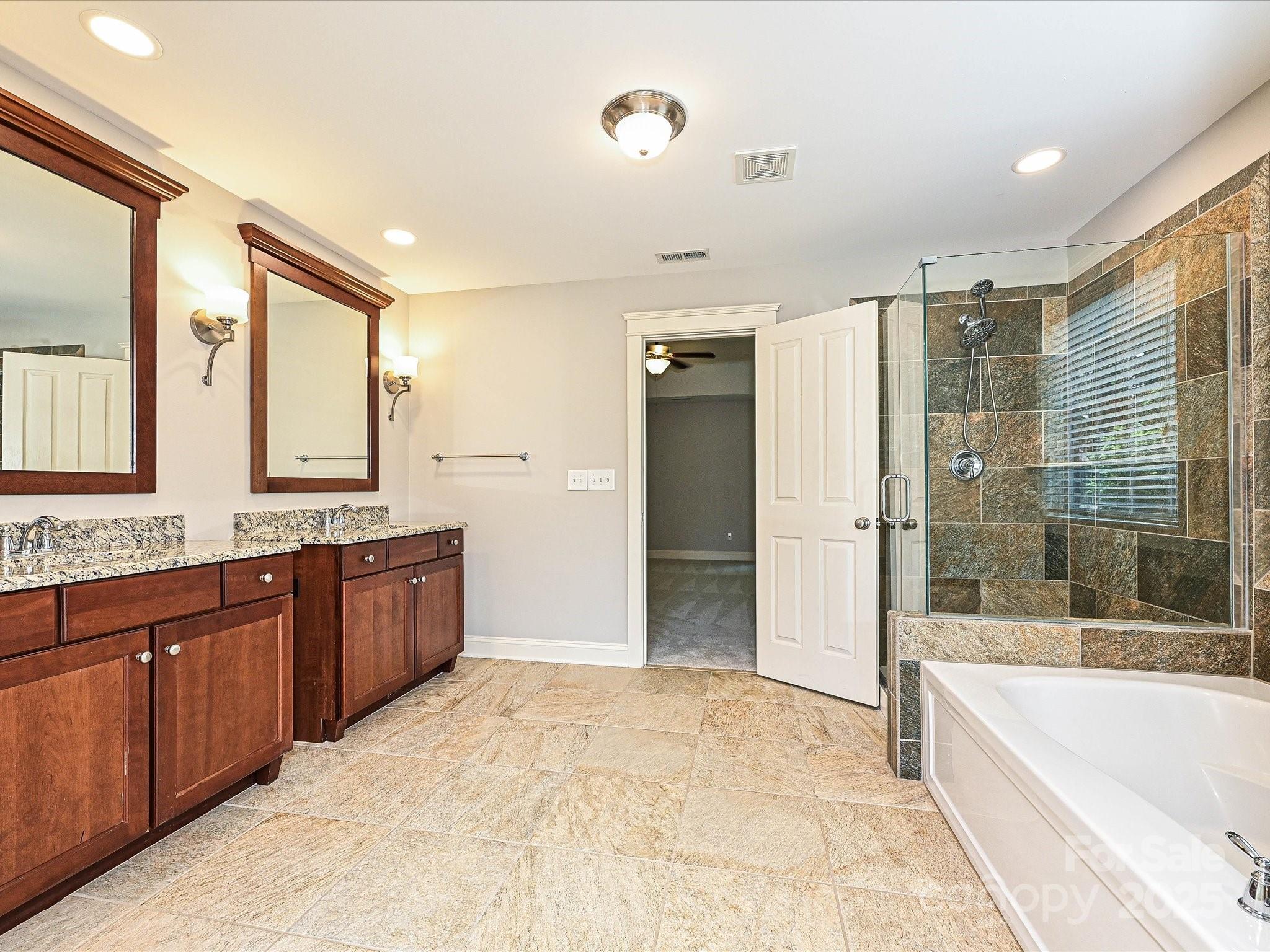 Charlotte, North Carolina, 28270, United States, 4 Bedrooms Bedrooms, ,4 BathroomsBathrooms,Residential,Active,1905086