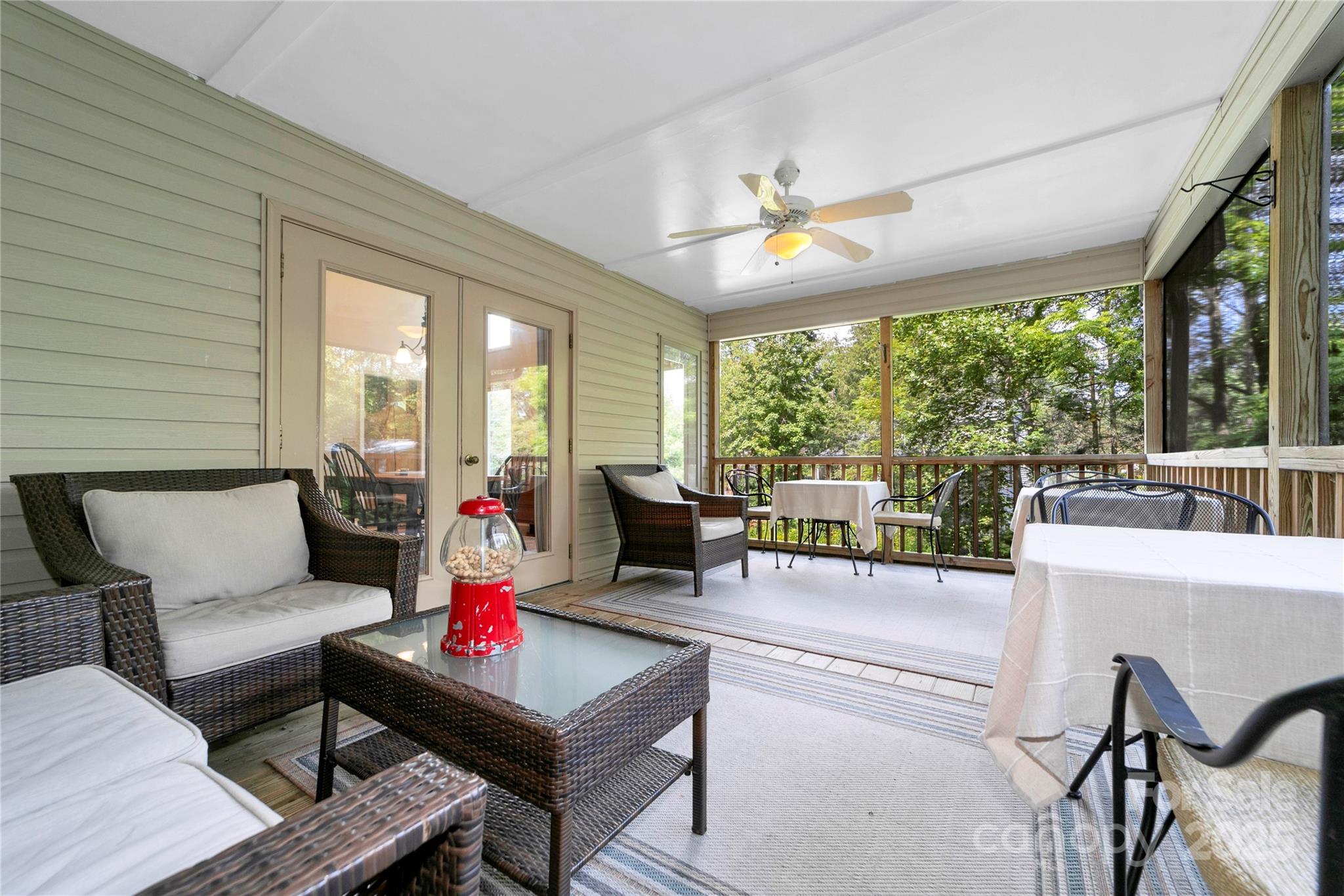 Brevard, North Carolina, 28712, United States, 4 Bedrooms Bedrooms, ,5 BathroomsBathrooms,Residential,Active,1953267