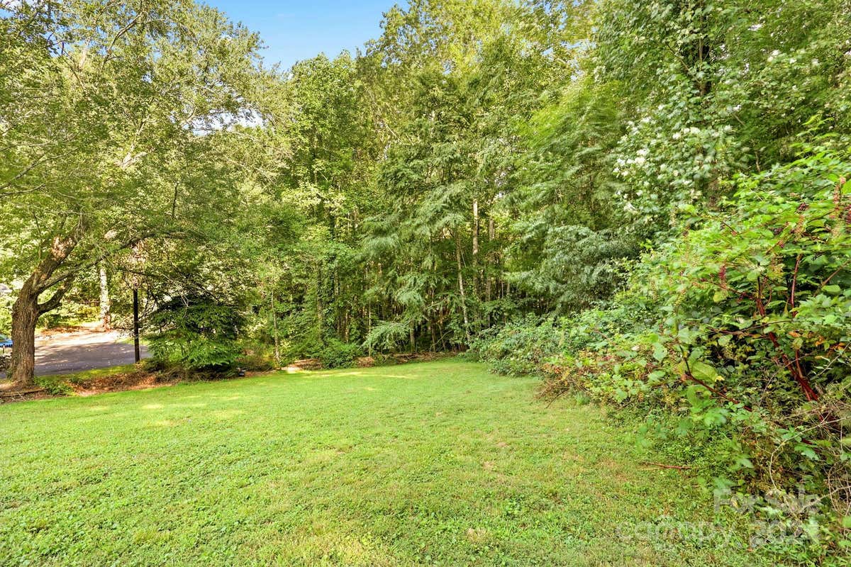 999 BENT CREEK RANCH ROAD, ASHEVILLE, NC 28806, photo 1 of 6