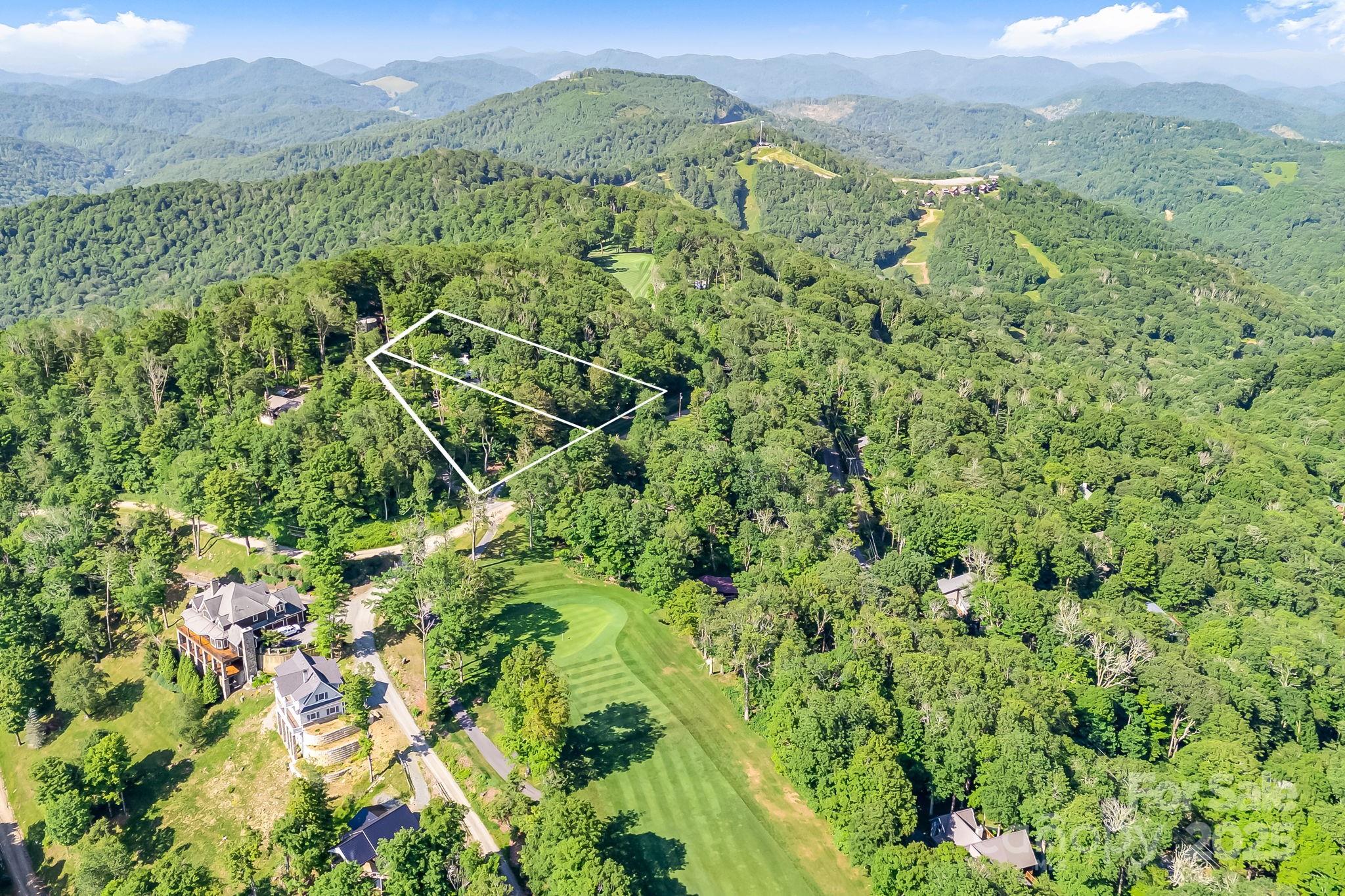 Mars Hill, North Carolina, 28754, United States, 3 Bedrooms Bedrooms, ,3 BathroomsBathrooms,Residential,Active,1900501