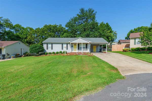 103 CHADWICK CIR, DALLAS, NC 28034 - Image 1