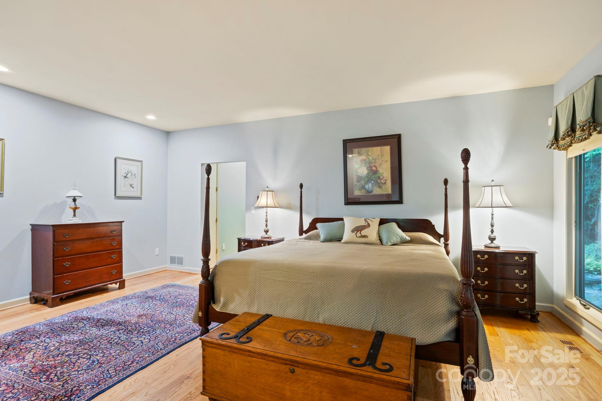 Flat Rock, North Carolina, 28731, United States, ,4 BathroomsBathrooms,Residential,Active,1769703